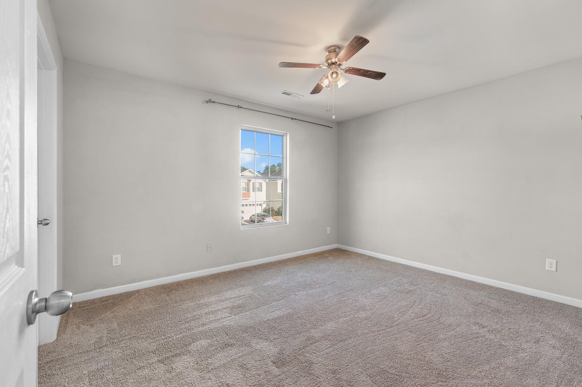 335 Peters Creek Dr, Summerville SC  29483-5341 exterior