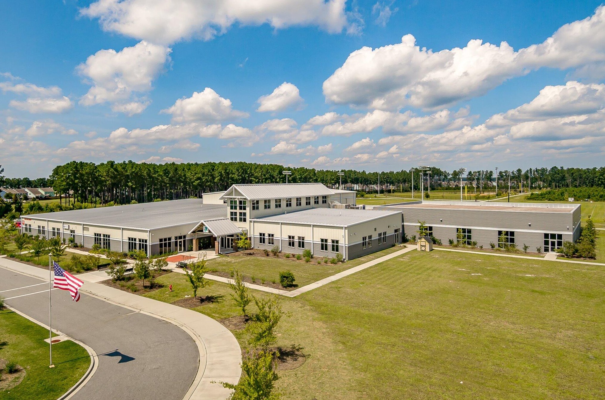 335 Peters Creek Dr, Summerville SC  29483-5341 exterior