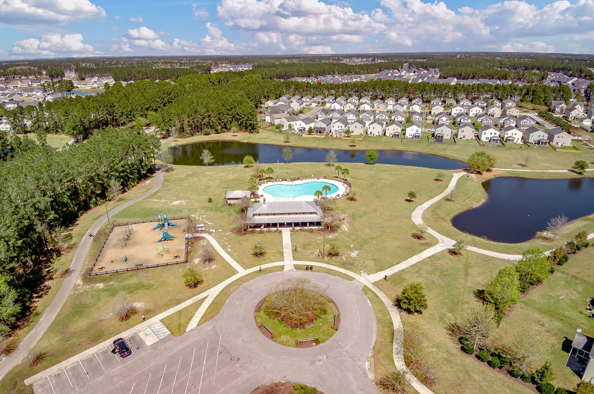 335 Peters Creek Dr, Summerville SC  29483-5341 exterior