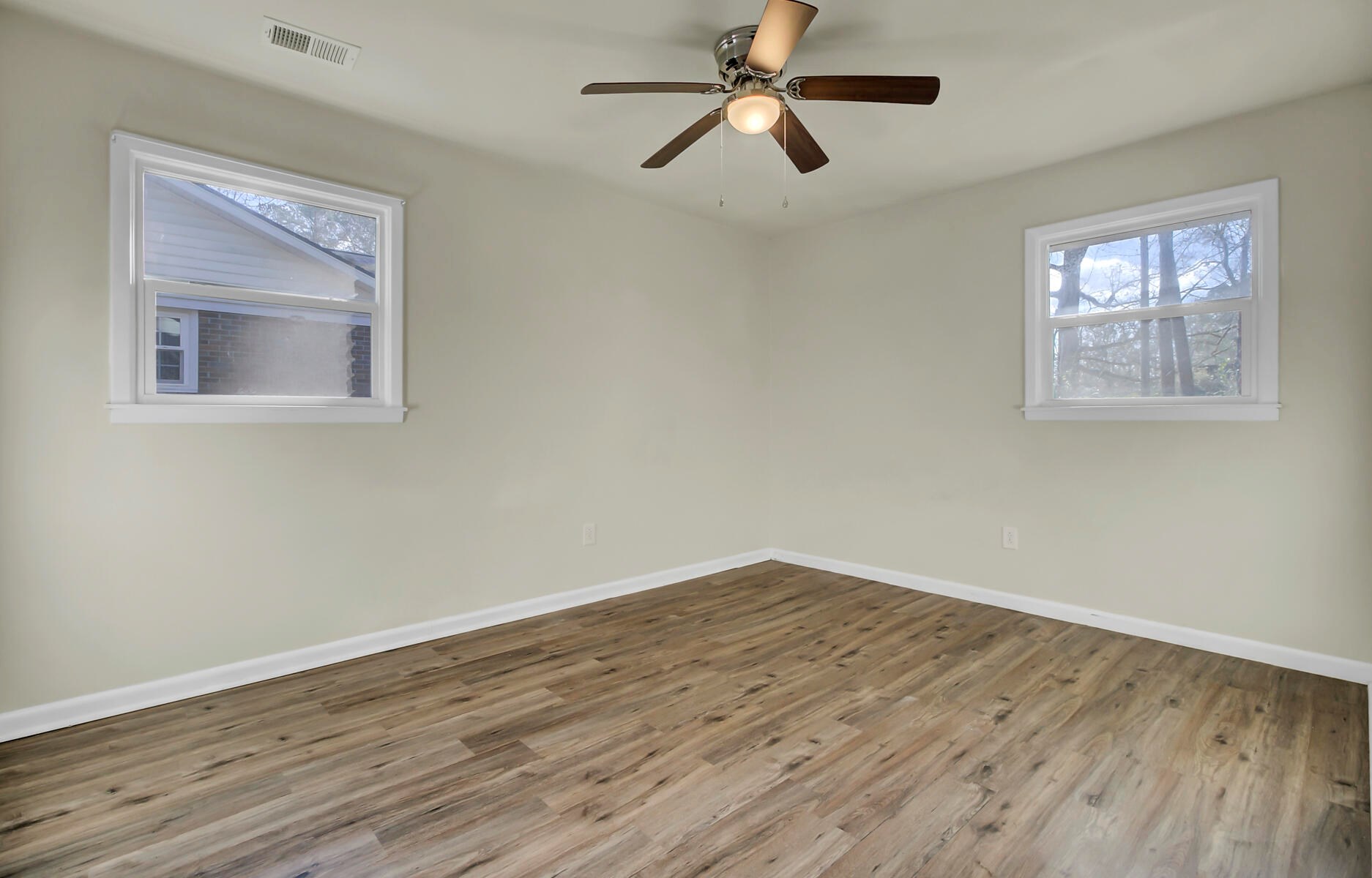 202 Pointer Dr, Summerville SC  29485-5126 exterior