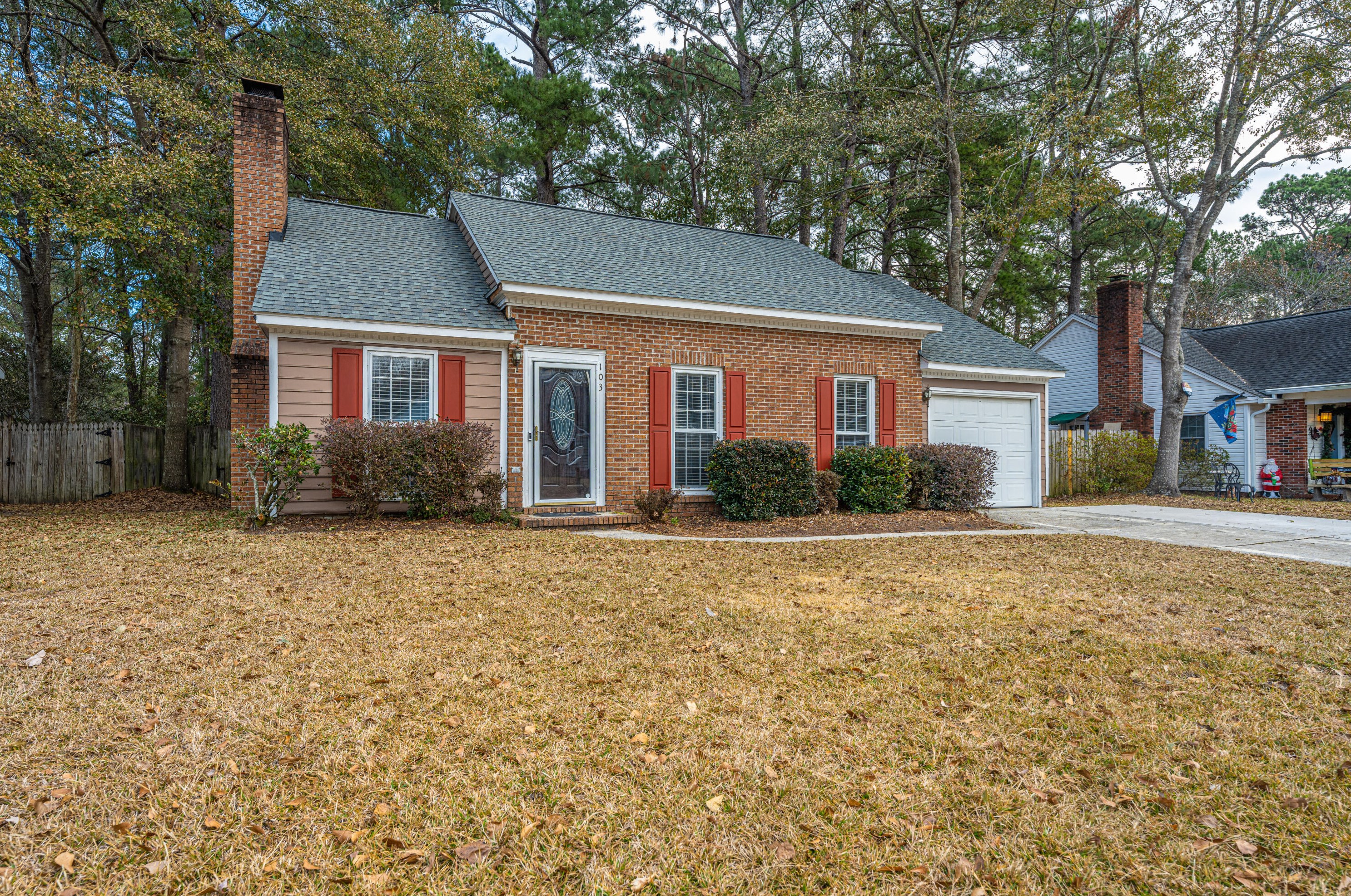 103 York Pl, Charleston, SC 29445-5440