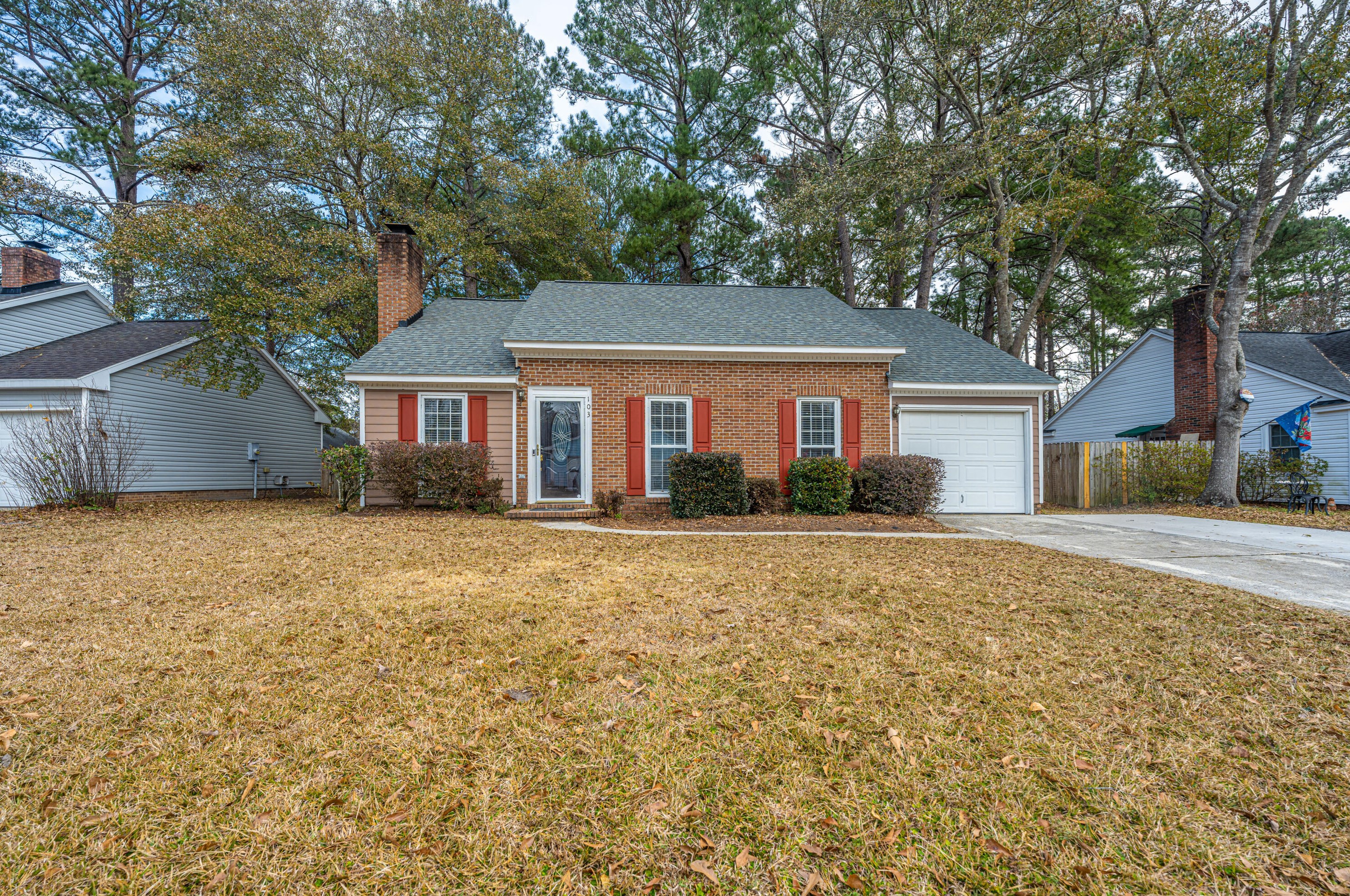 103 York Pl, Charleston SC  29445-5440 exterior