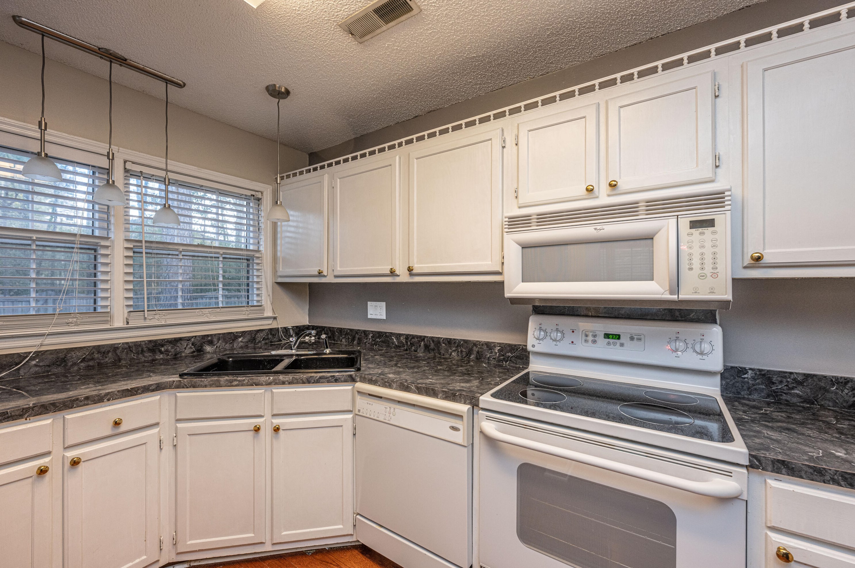 103 York Pl, Charleston SC  29445-5440 exterior