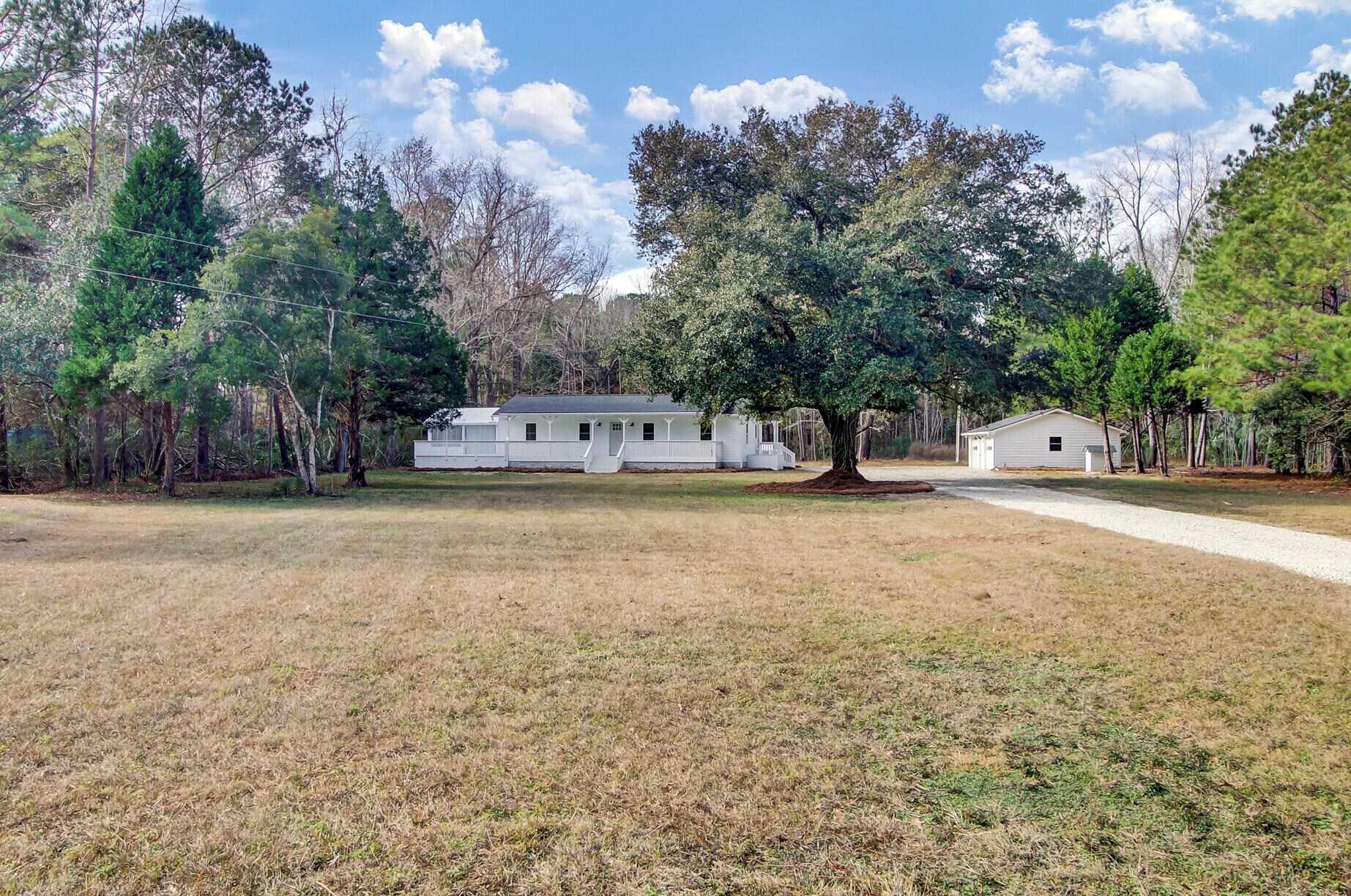4664 Woodville Rd, Awendaw, SC 29429