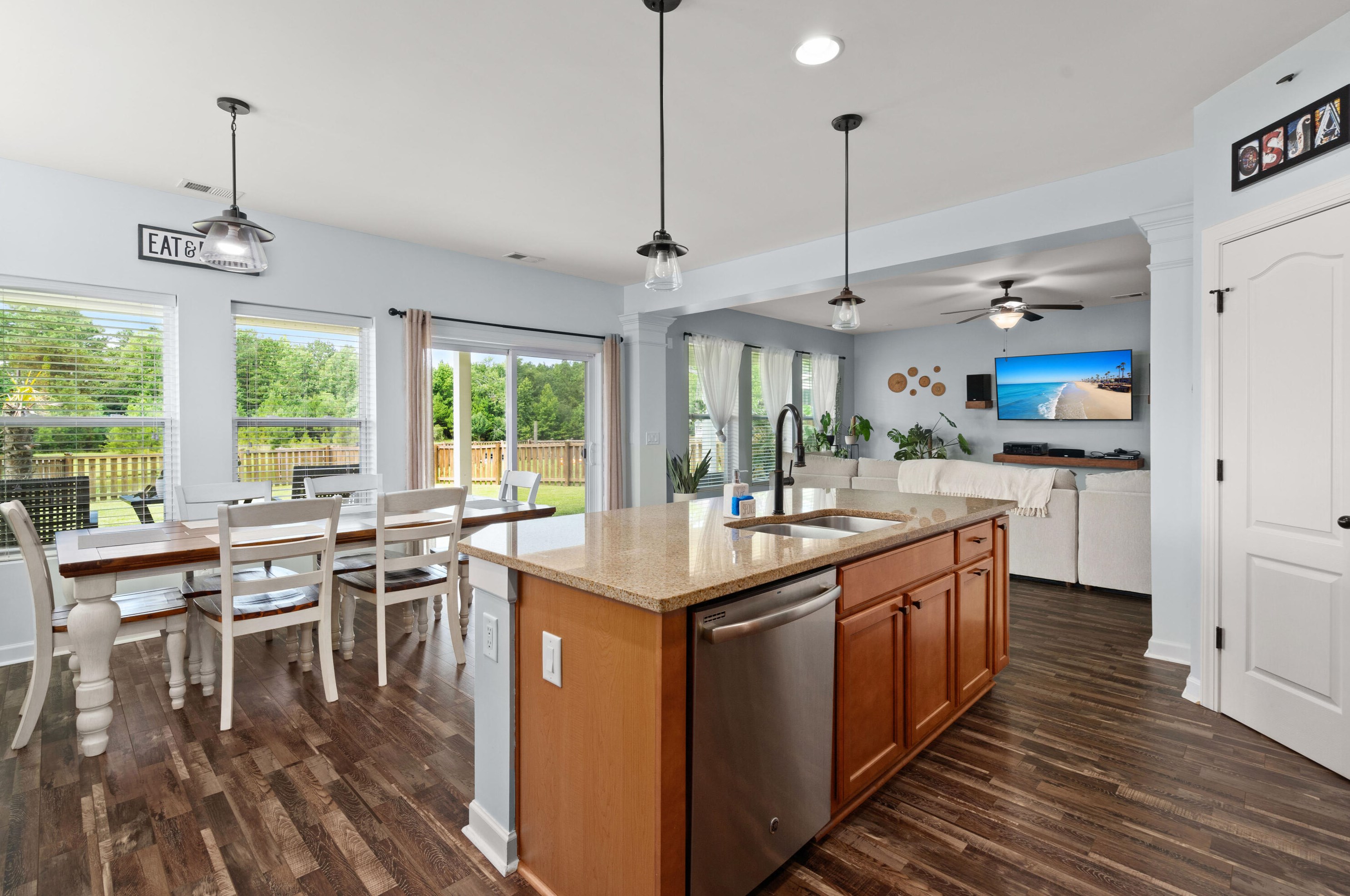 357 Fox Ridge Ln, Moncks Corner SC  29461-6719 exterior