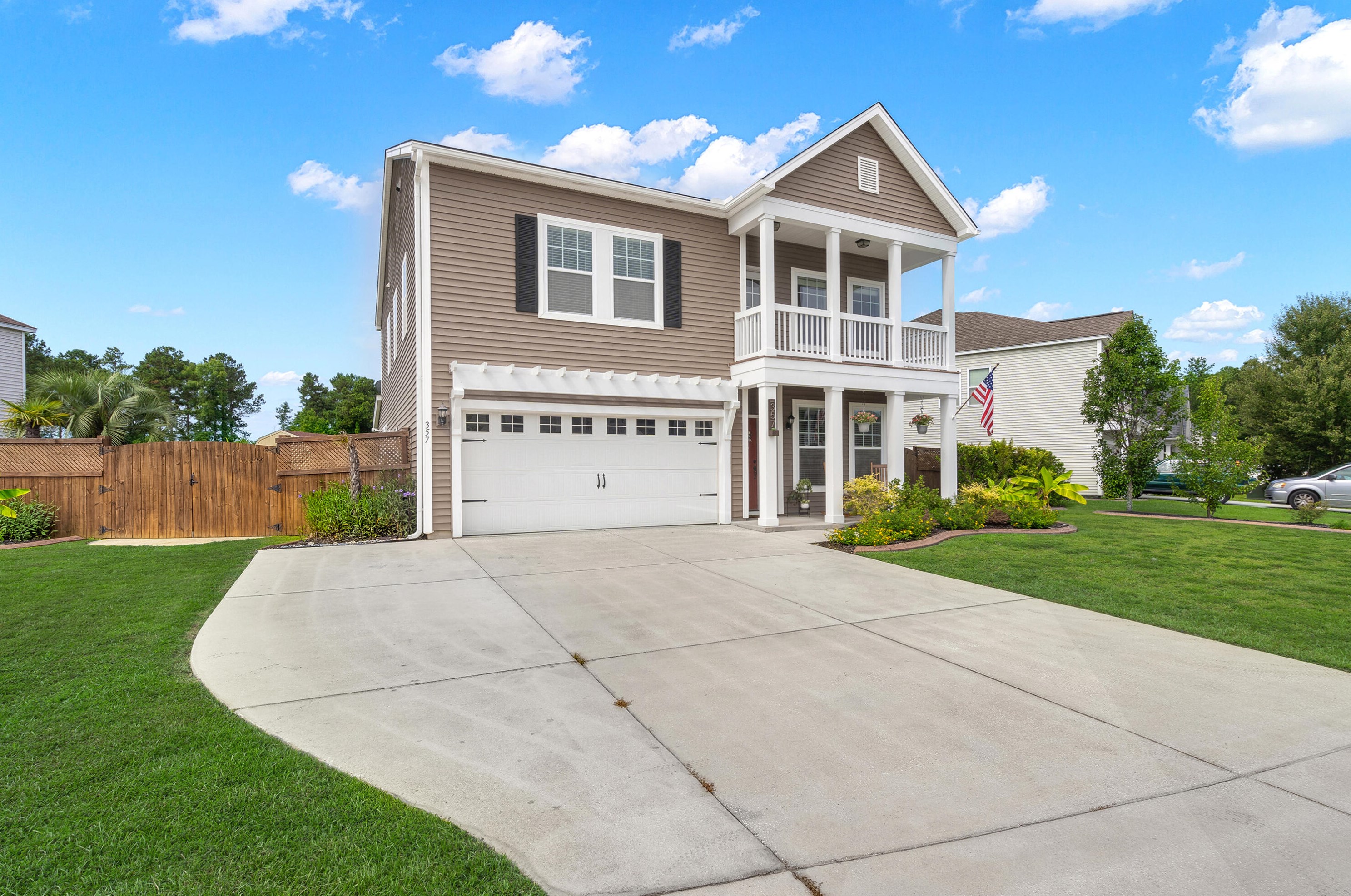 357 Fox Ridge Ln, Moncks Corner SC  29461-6719 exterior