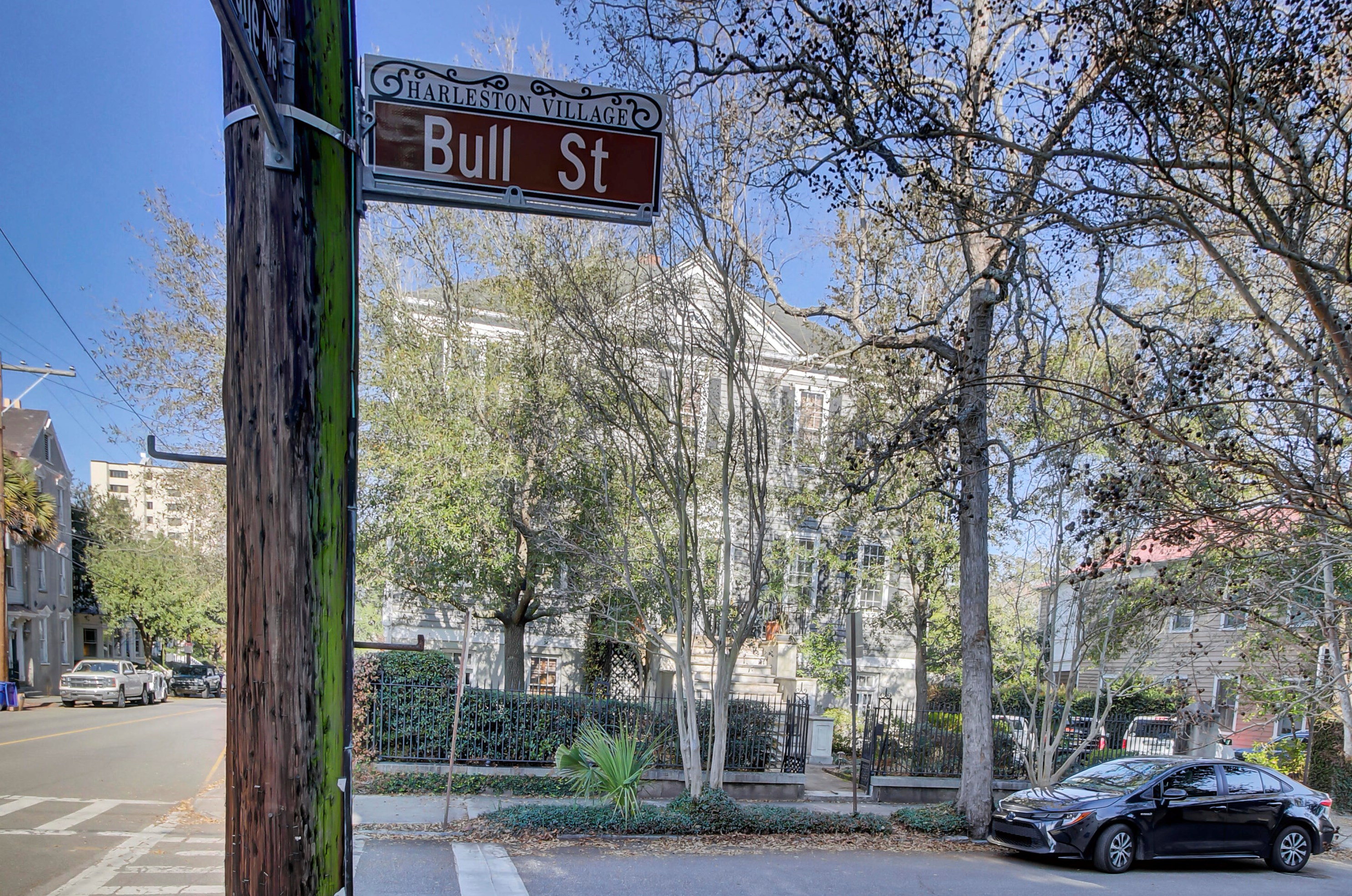 84 Bull St, Charleston SC  29401-1362 exterior