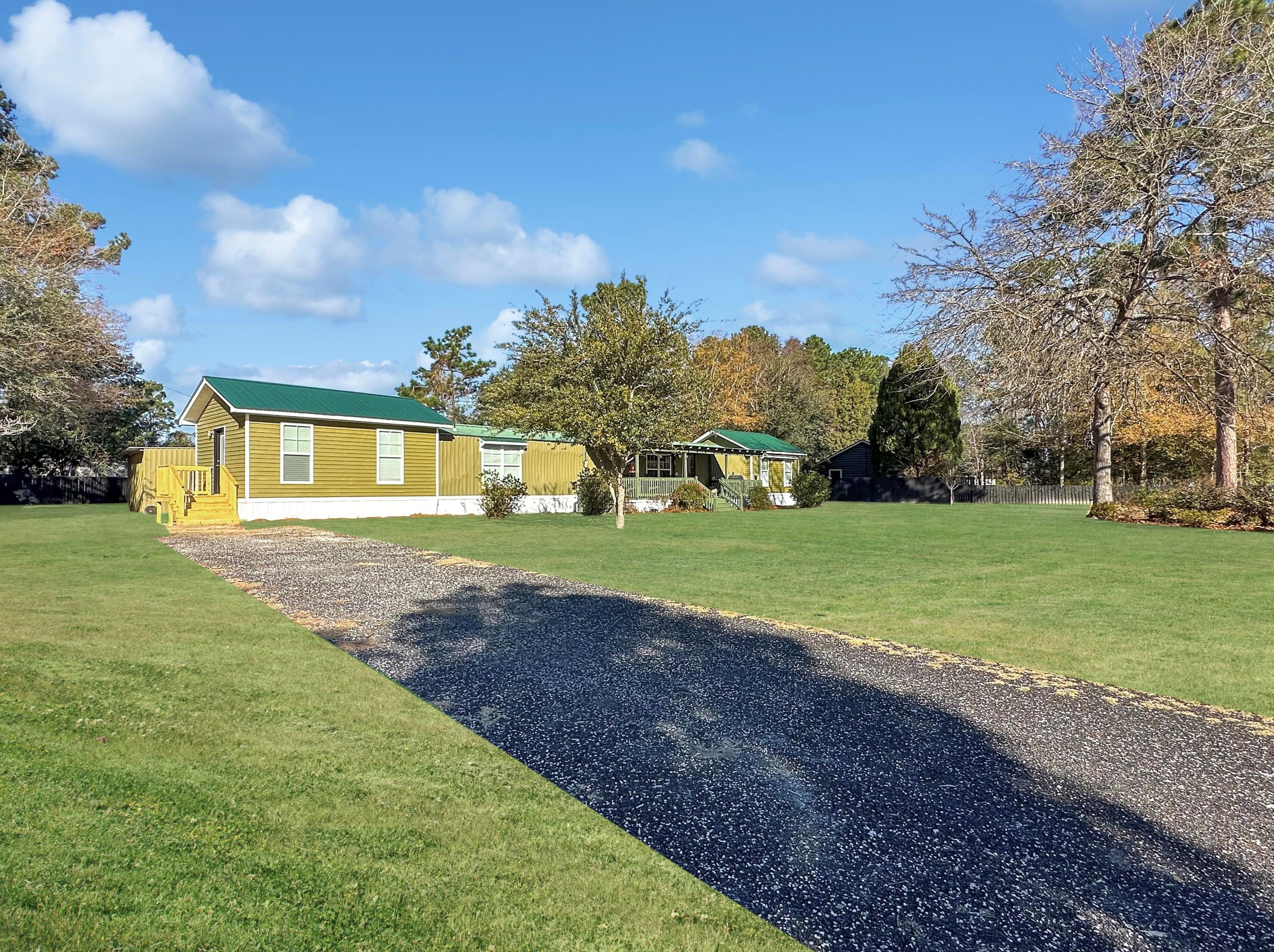 709 General Moultrie Dr, Bonneau, SC 29431