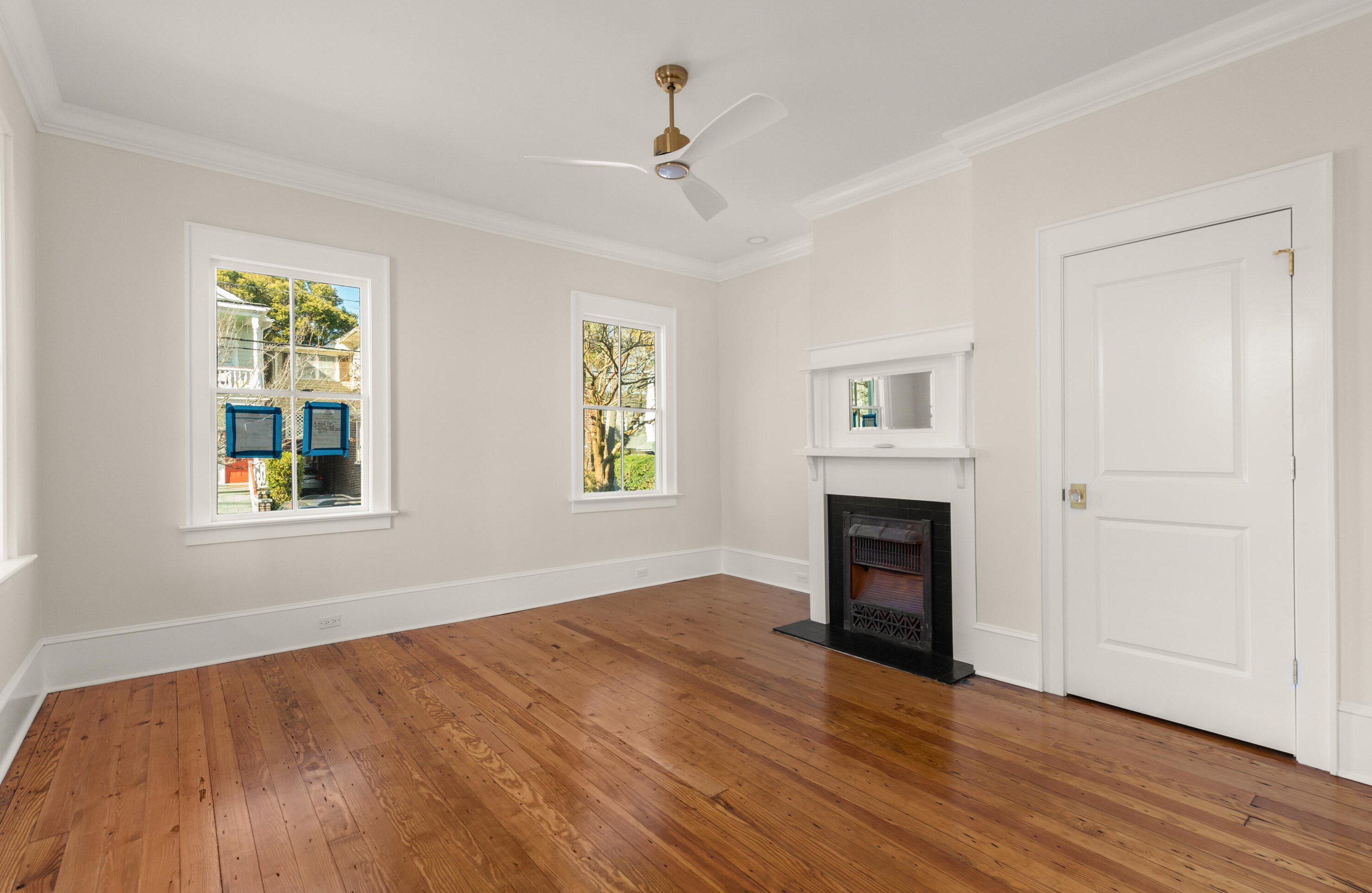 327 Sumter St, Charleston SC  29403-4612 exterior