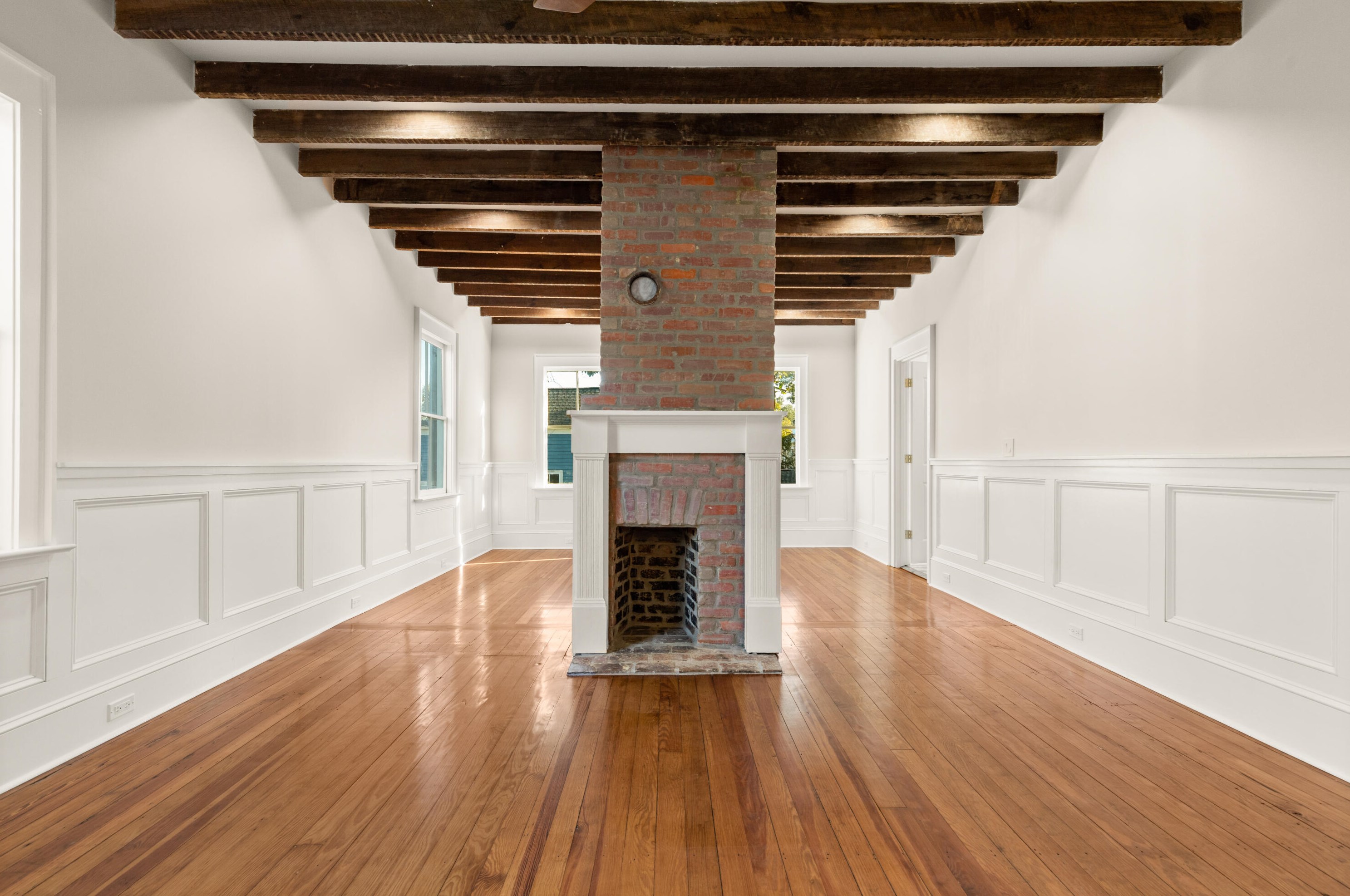 327 Sumter St, Charleston SC  29403-4612 exterior