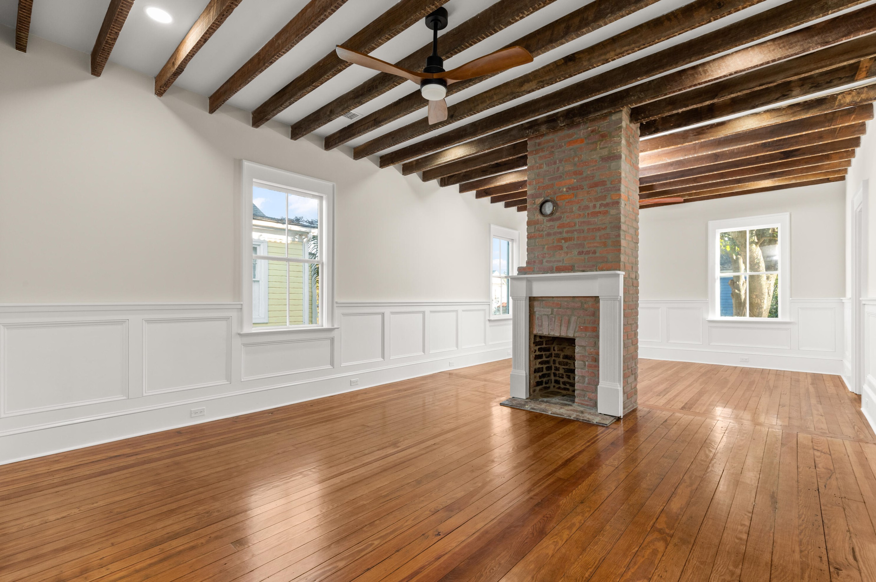 327 Sumter St, Charleston SC  29403-4612 exterior