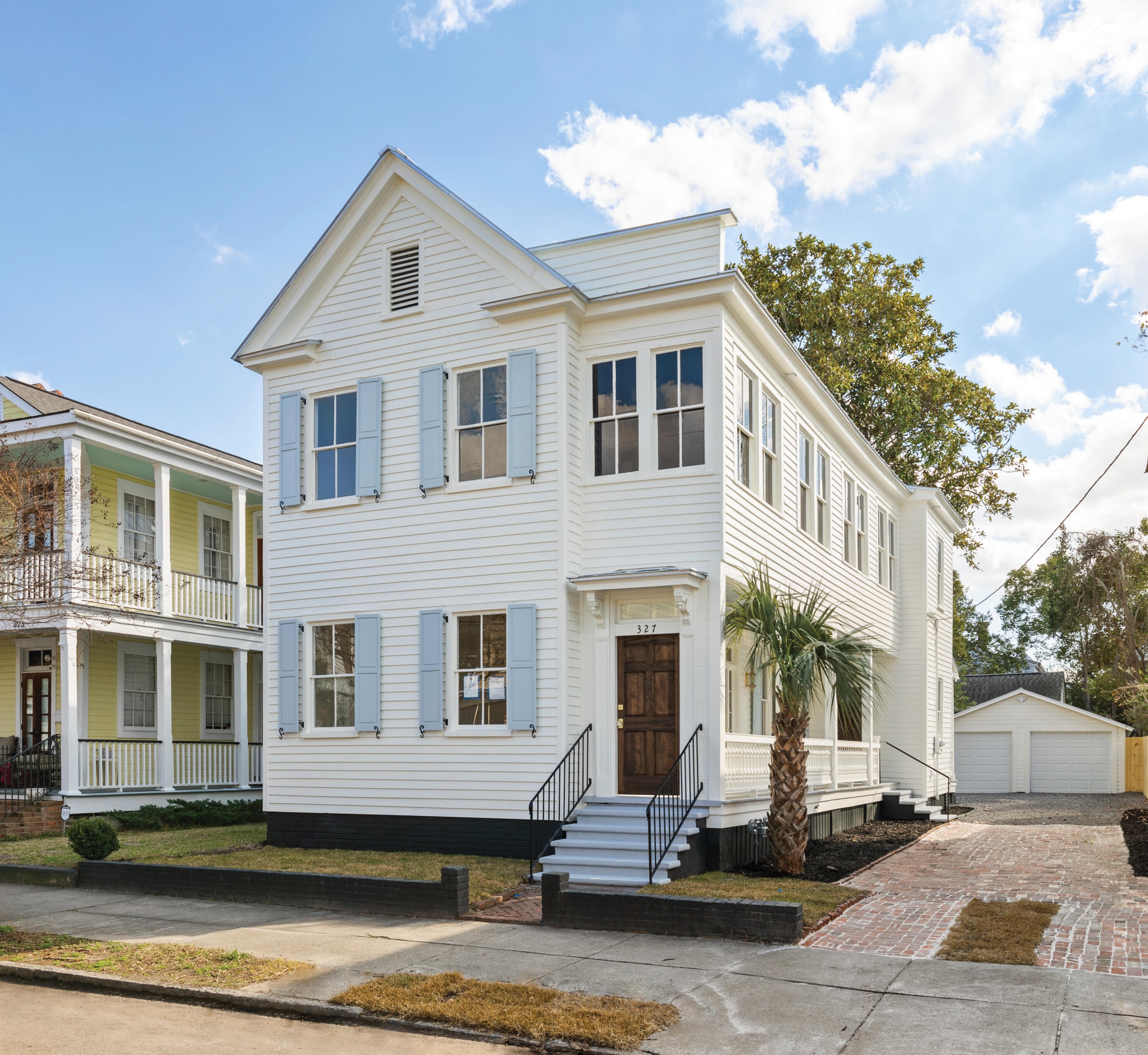 327 Sumter St, Charleston SC  29403-4612 exterior