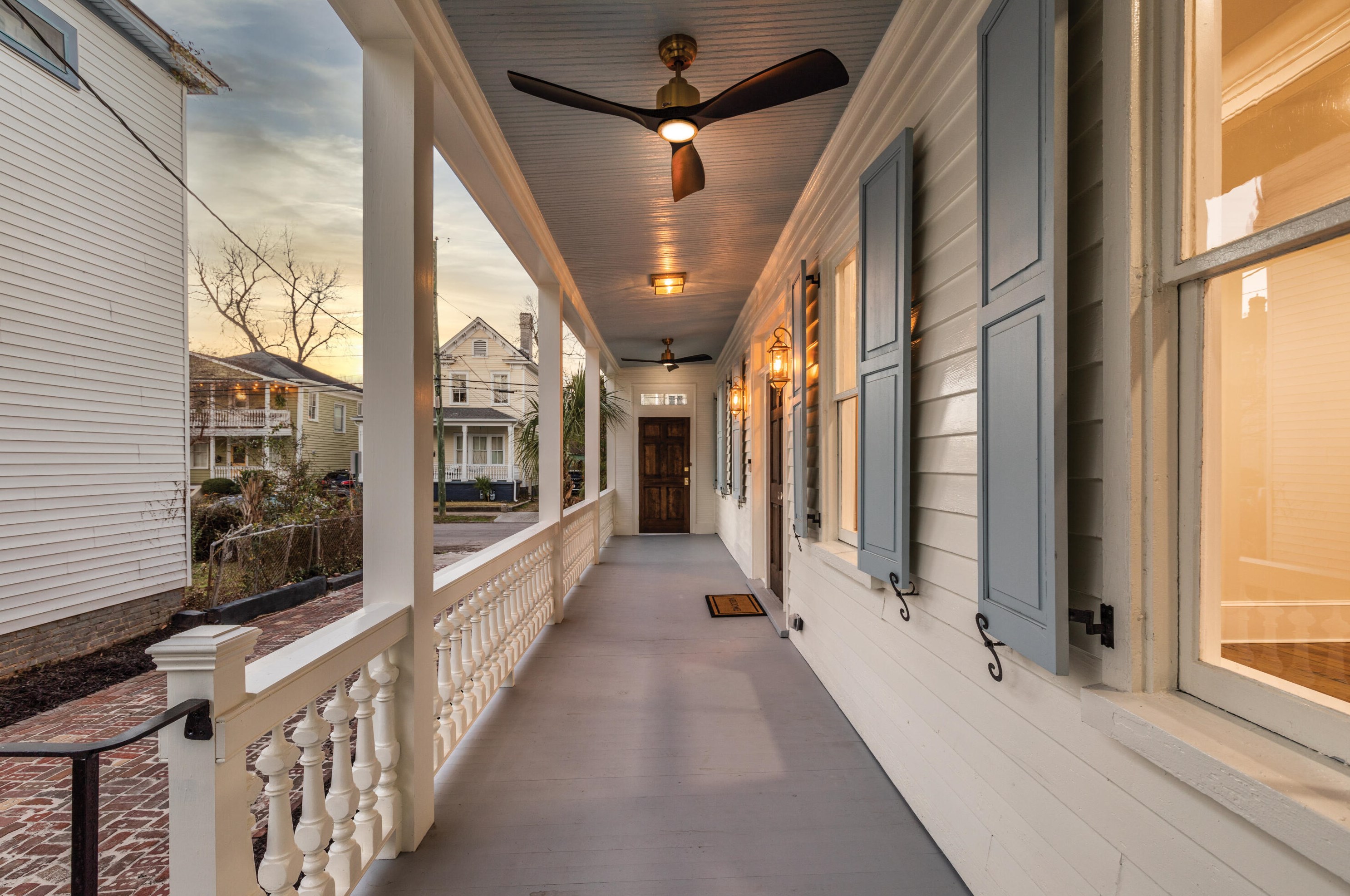 327 Sumter St, Charleston SC  29403-4612 exterior