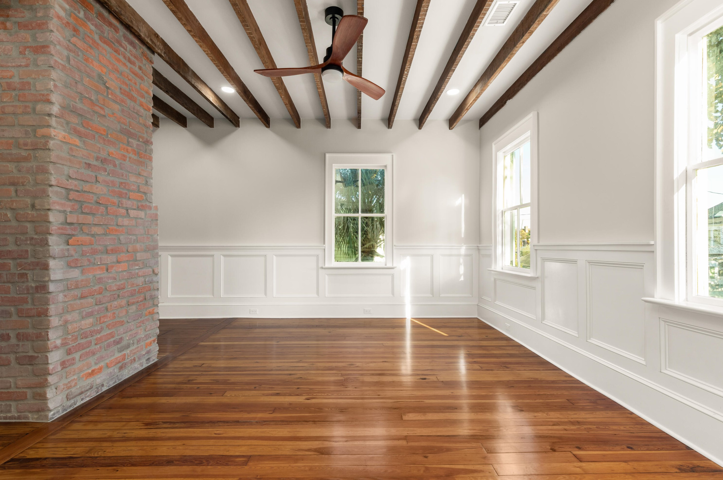 327 Sumter St, Charleston SC  29403-4612 exterior