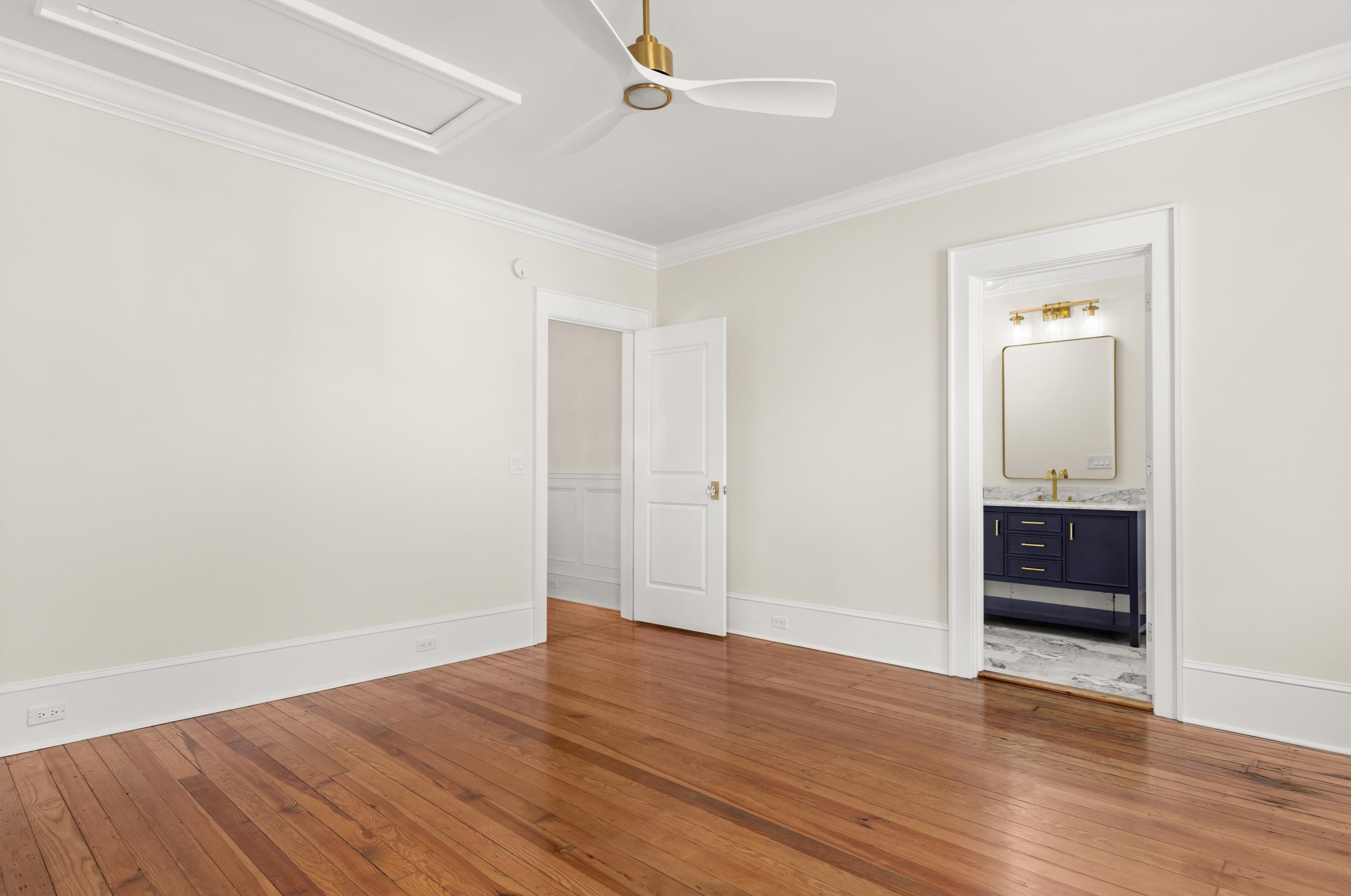 327 Sumter St, Charleston SC  29403-4612 exterior