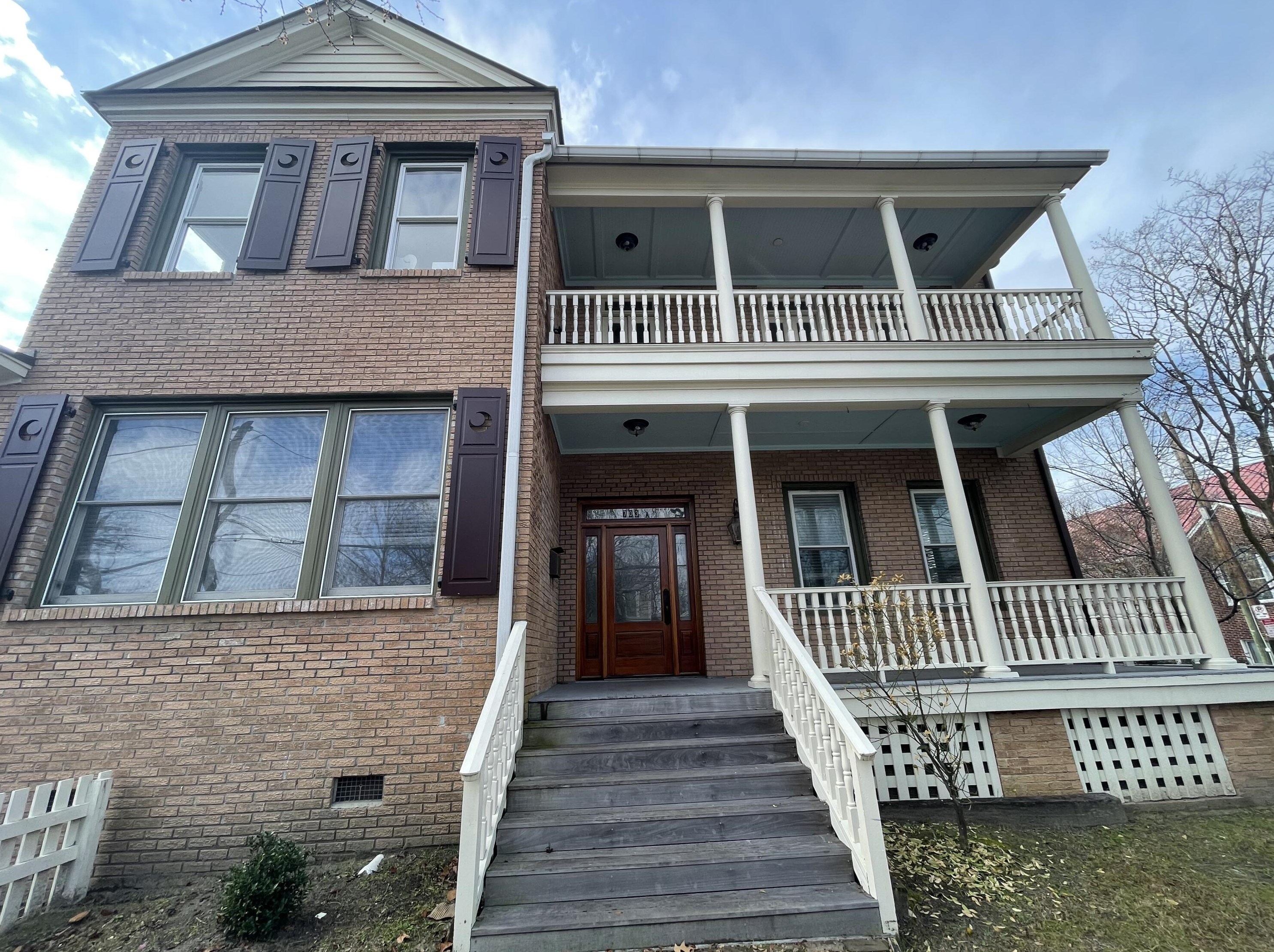 703 King St #a, Charleston, SC 29403