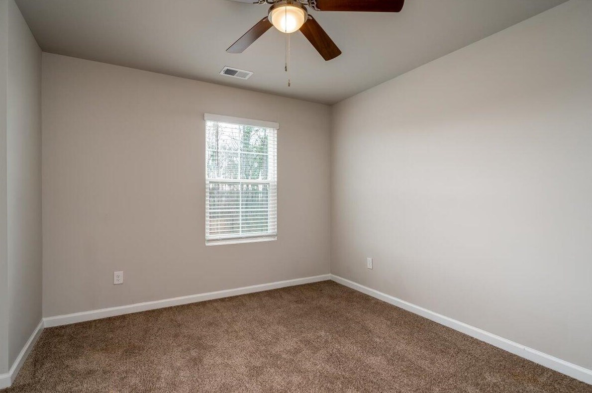 186 Hyrne Dr, Charleston SC  29445-7331 exterior