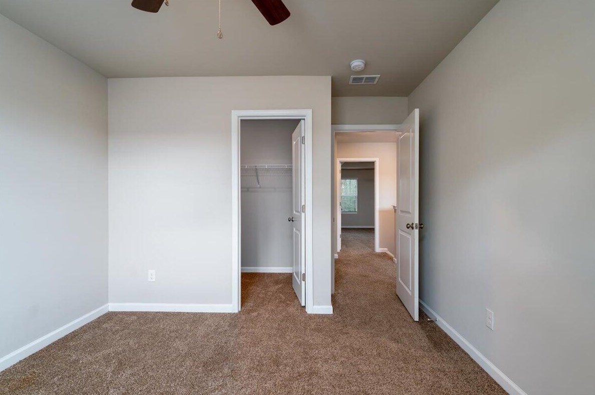 186 Hyrne Dr, Charleston SC  29445-7331 exterior