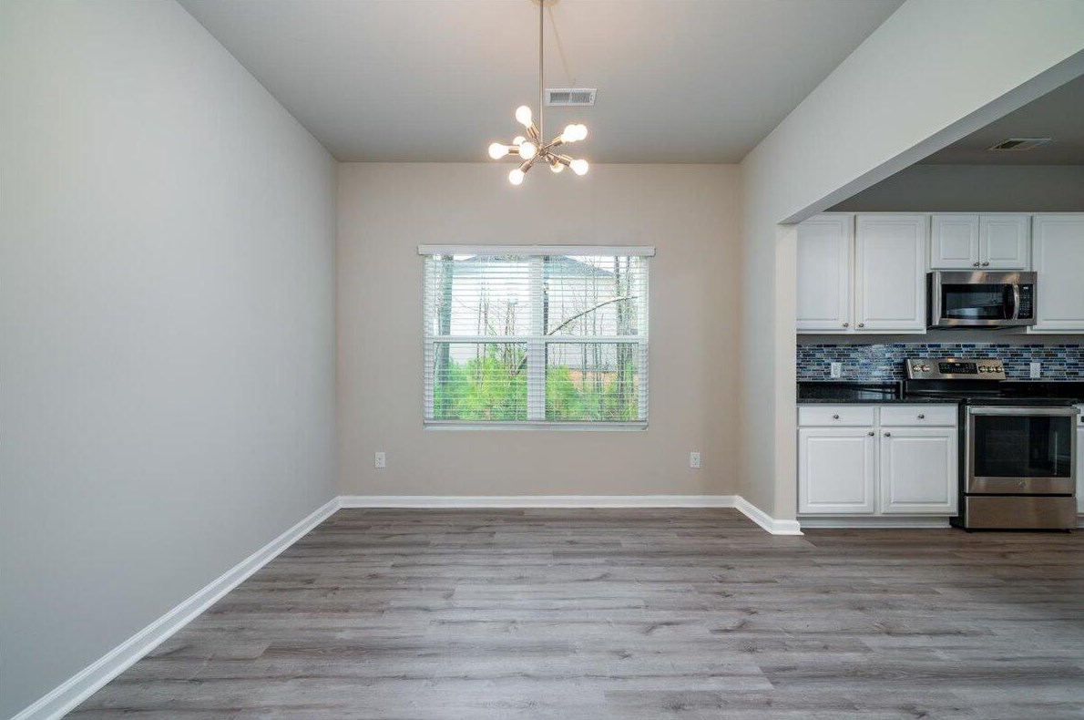 186 Hyrne Dr, Charleston SC  29445-7331 exterior