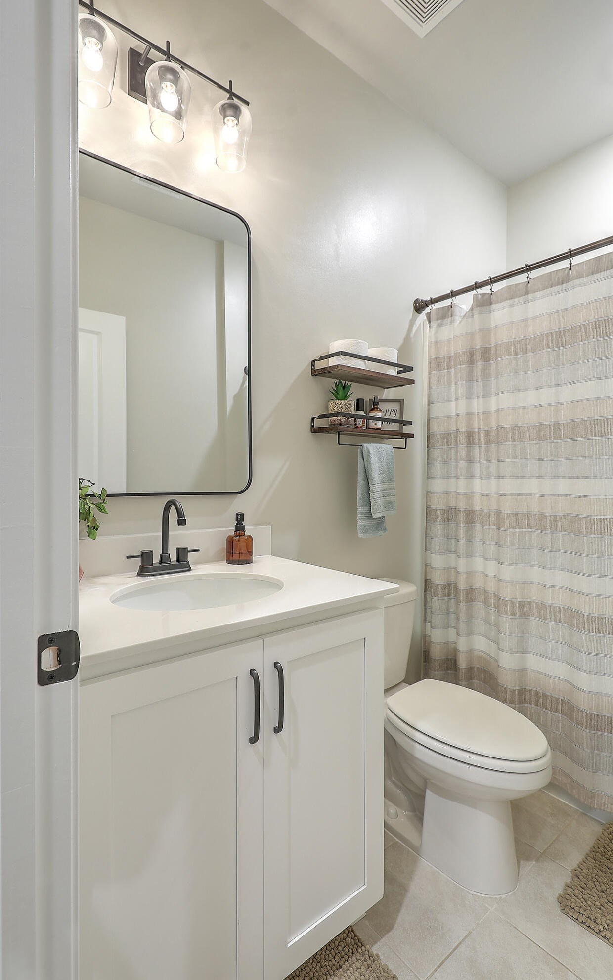 567 Abigail St, Moncks Corner SC  29461 exterior