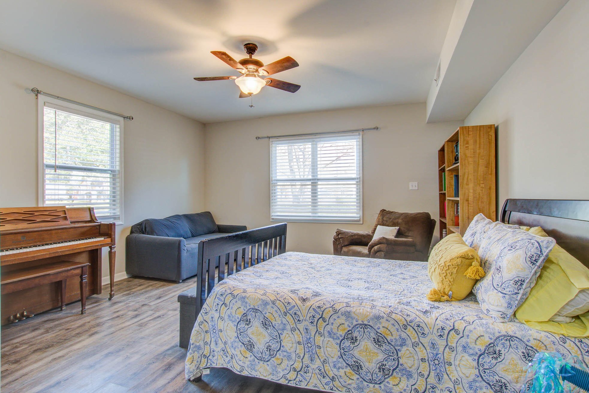 1378 Lenevar Dr, Charleston SC  29407-5117 exterior