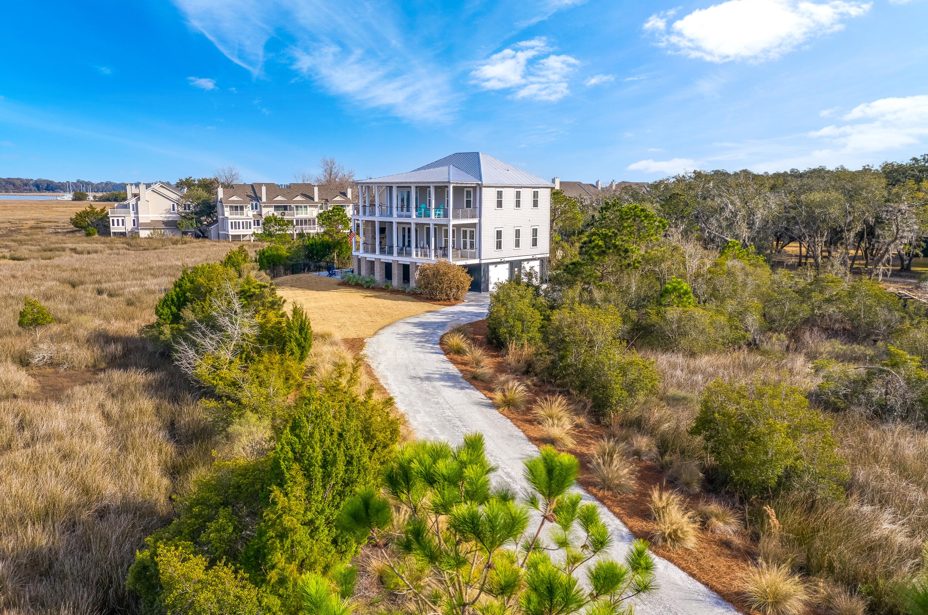 1850 Headquarters Plantation Dr, Johns Island, SC 29455