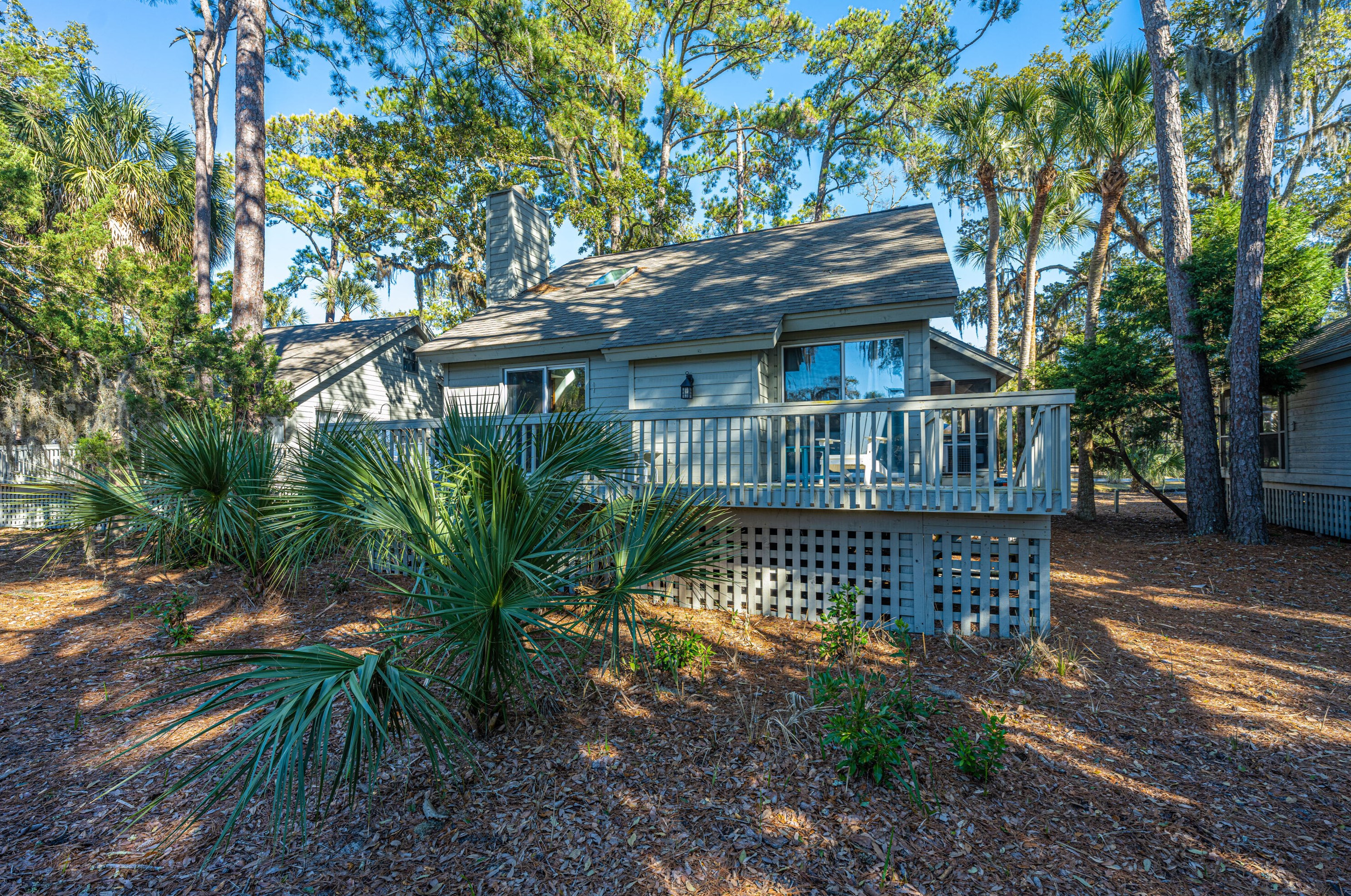 898 Fairway Dr, Edisto SC  29438-3647 exterior