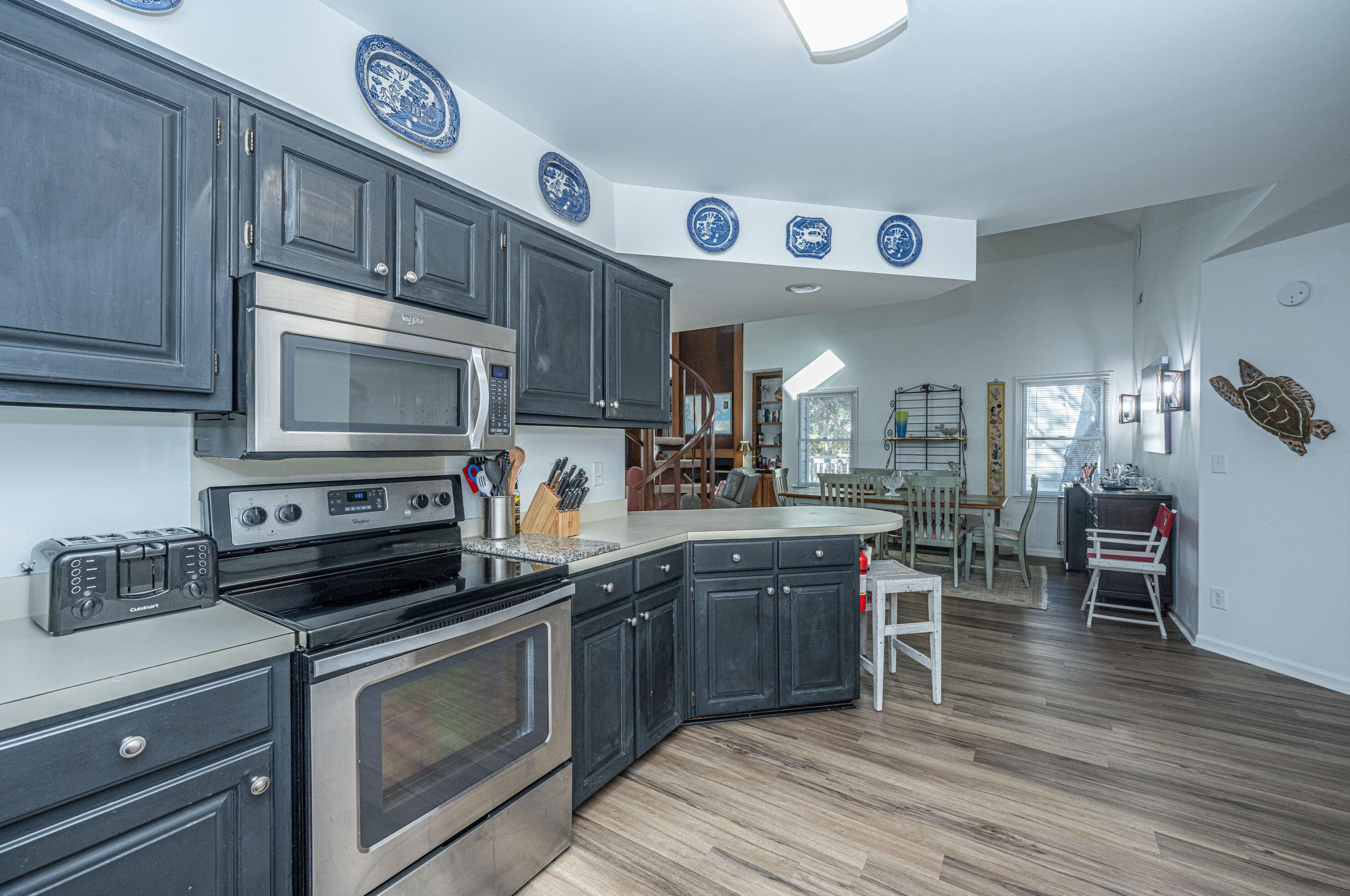 898 Fairway Dr, Edisto SC  29438-3647 exterior