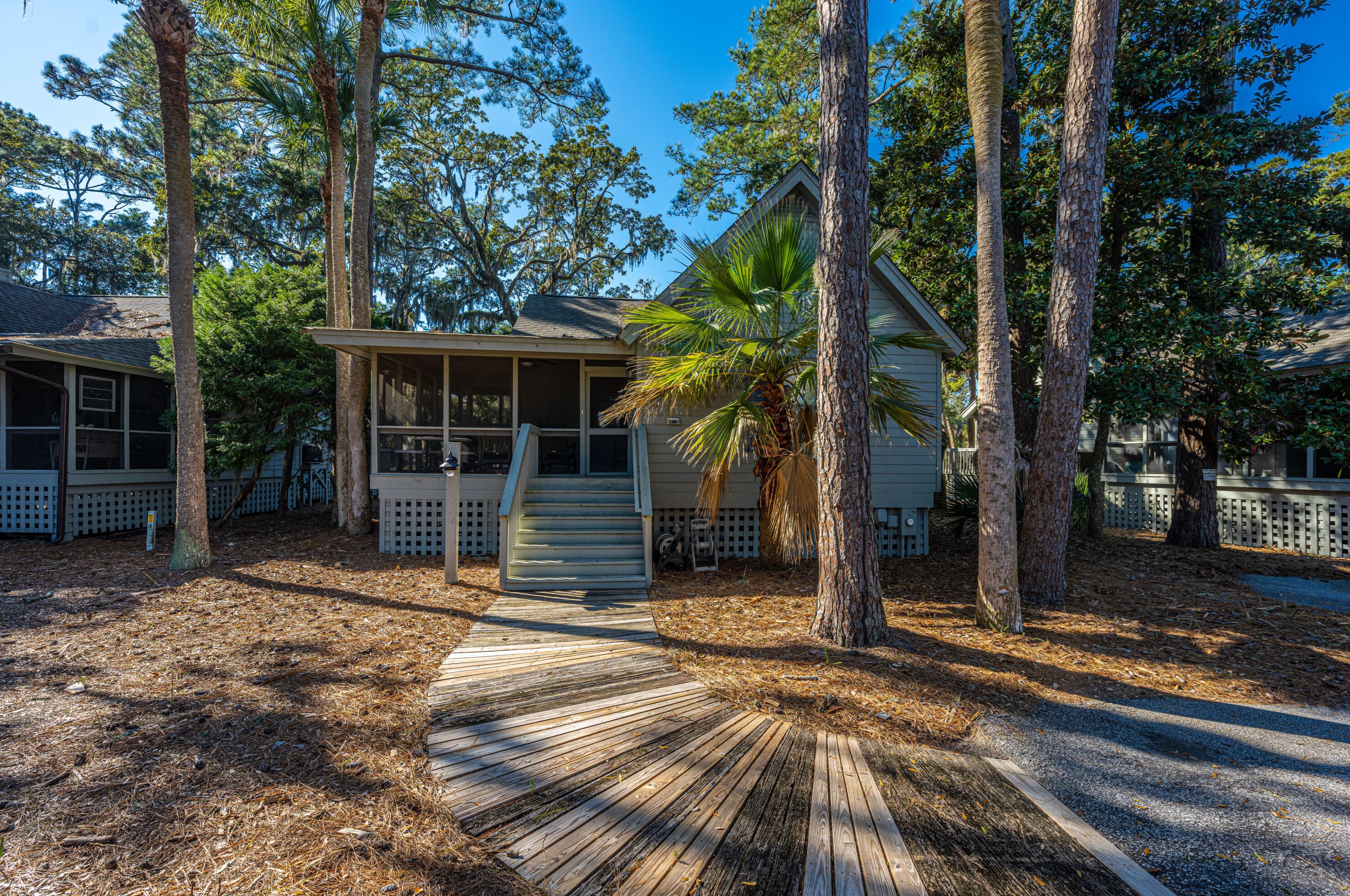 898 Fairway Dr, Edisto SC  29438-3647 exterior