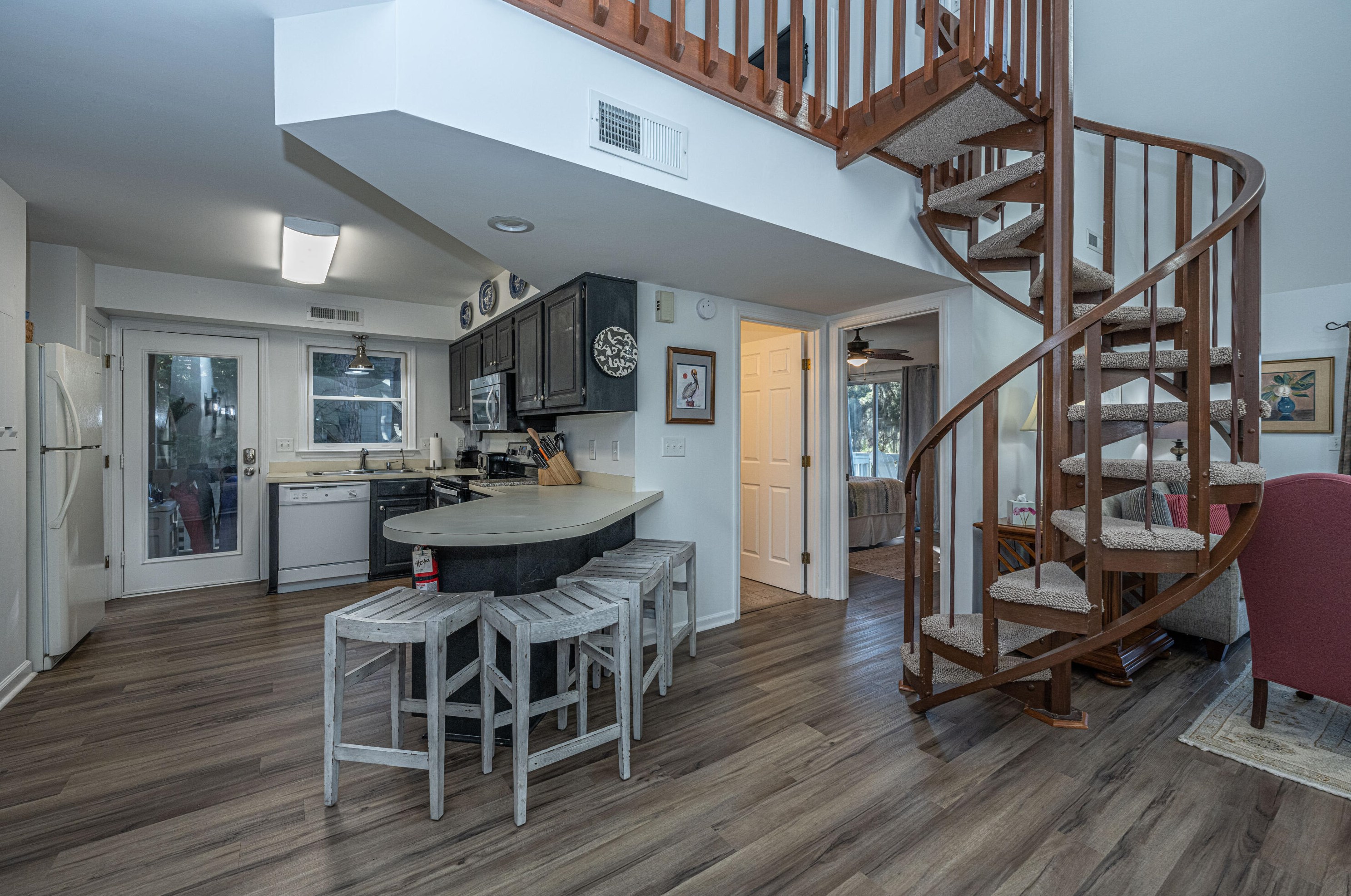 898 Fairway Dr, Edisto SC  29438-3647 exterior
