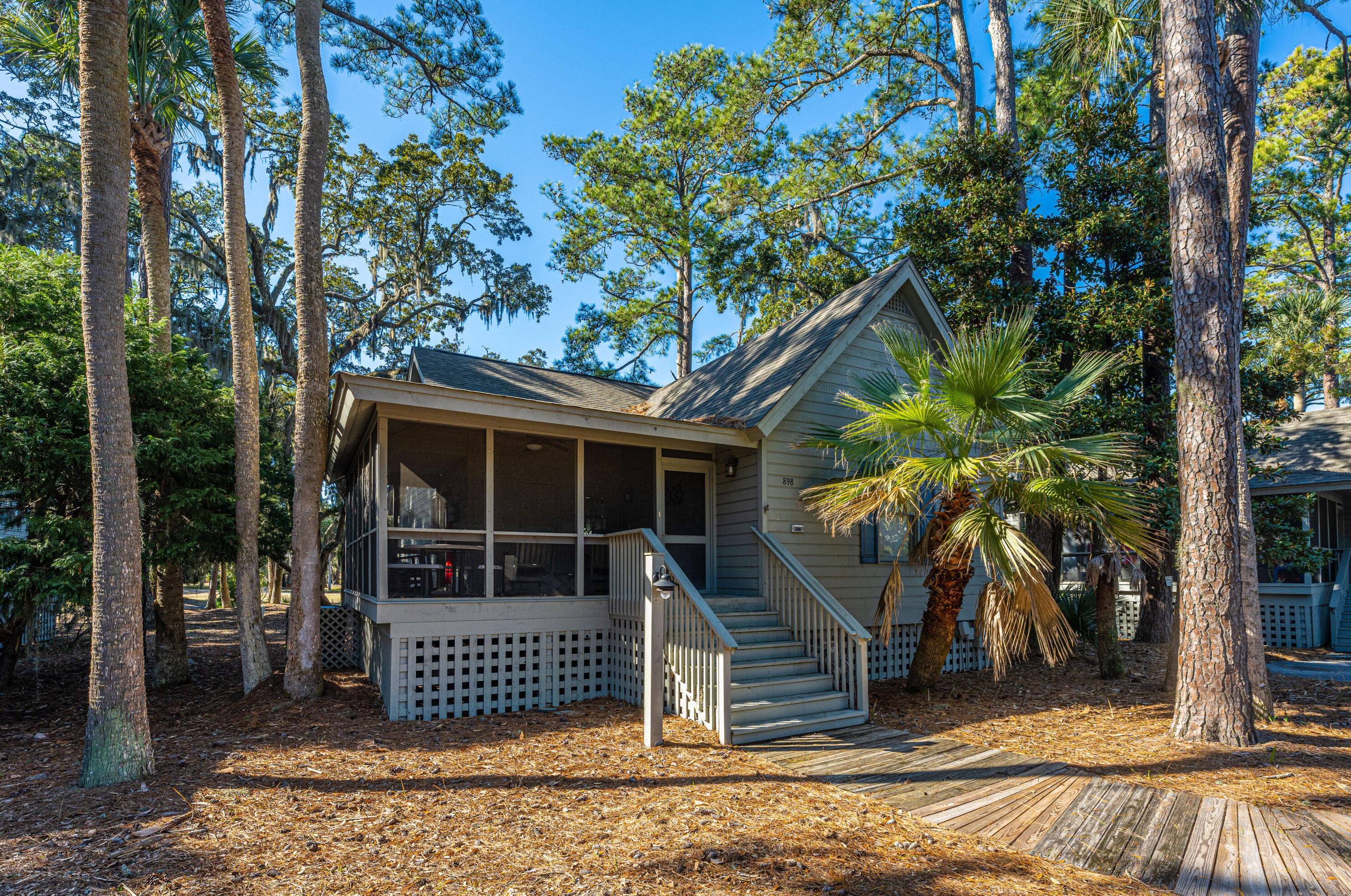 898 Fairway Dr, Edisto SC  29438-3647 exterior