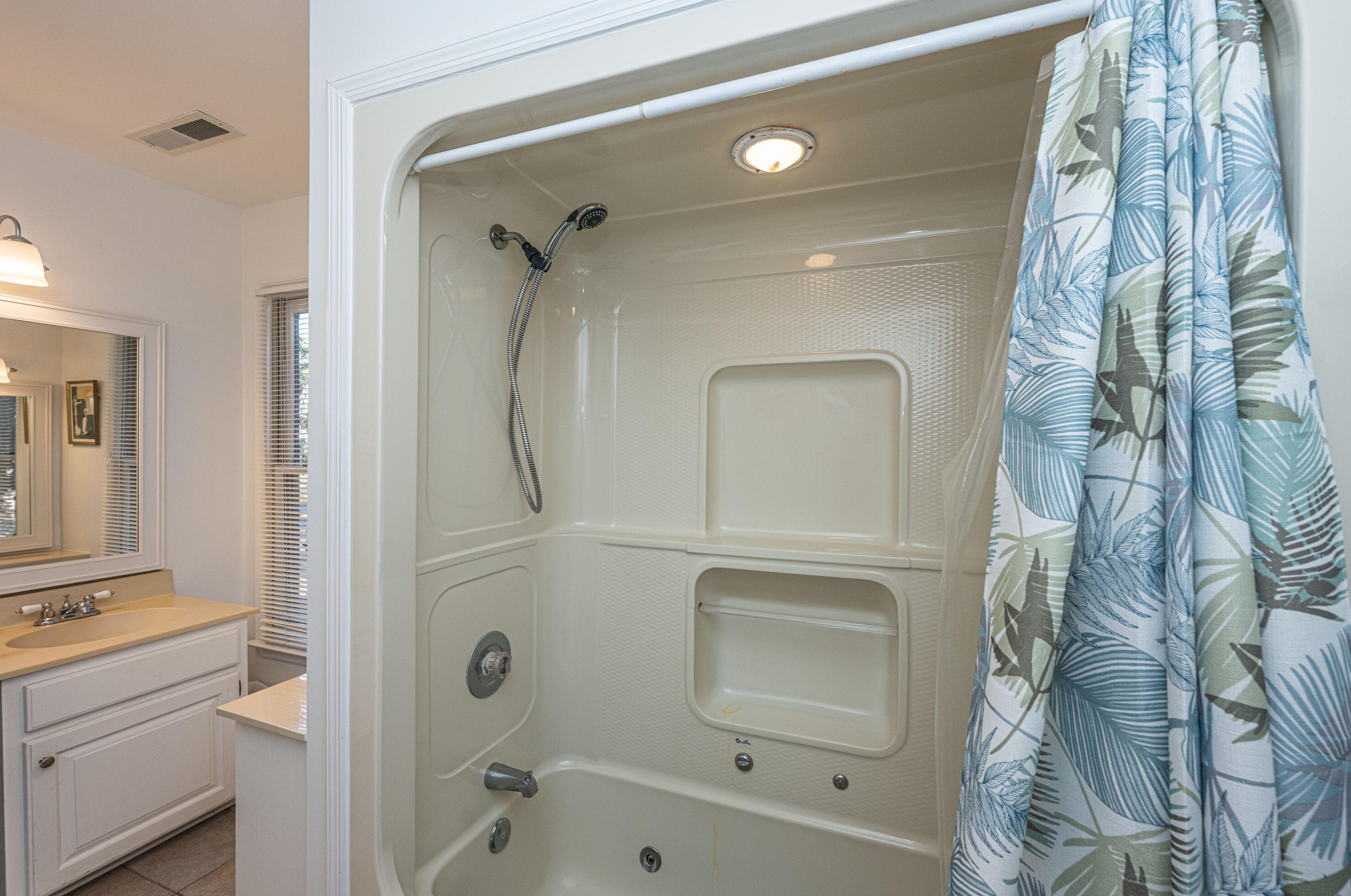 898 Fairway Dr, Edisto SC  29438-3647 exterior