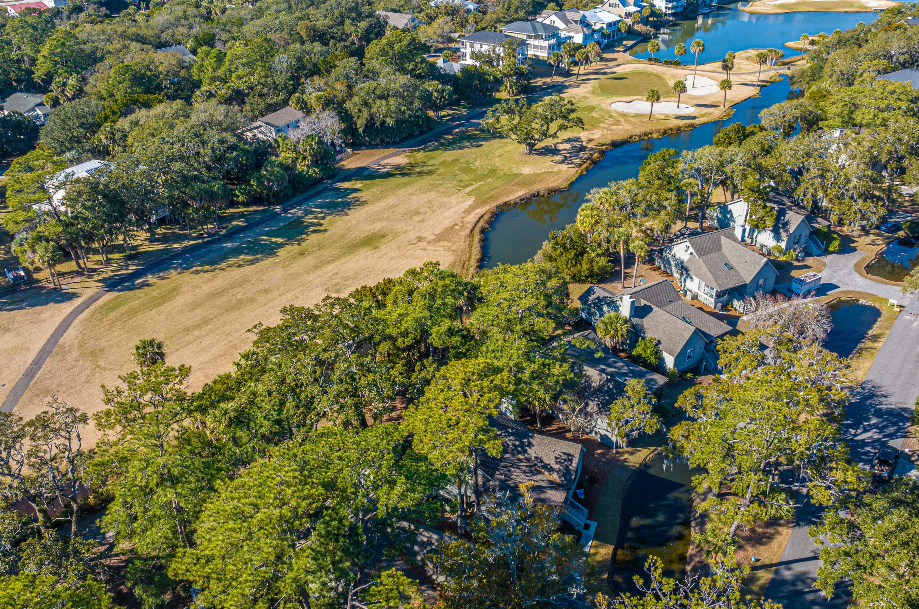 898 Fairway Dr, Edisto SC  29438-3647 exterior