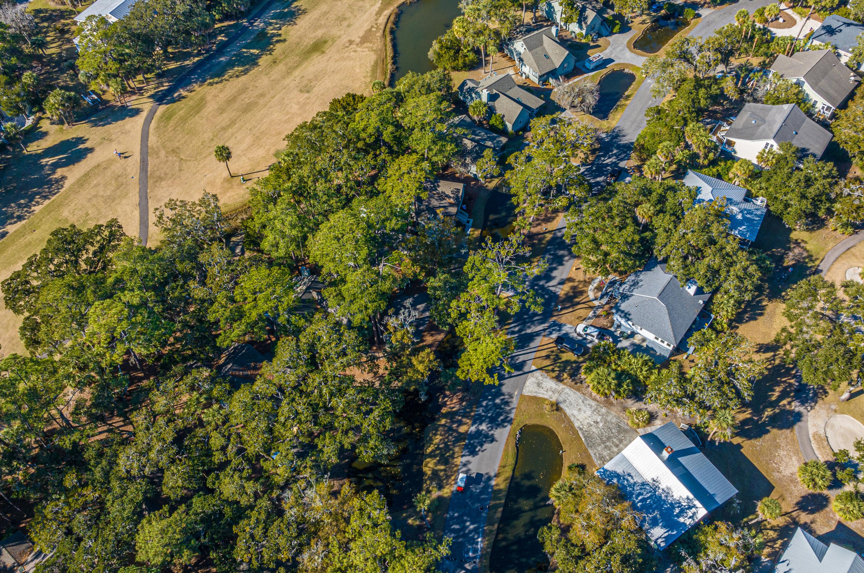 898 Fairway Dr, Edisto SC  29438-3647 exterior