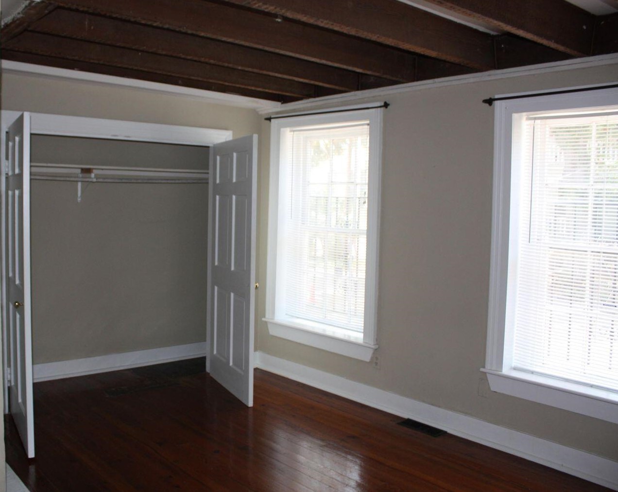 57 Radcliffe St, Charleston SC  29403-7506 exterior