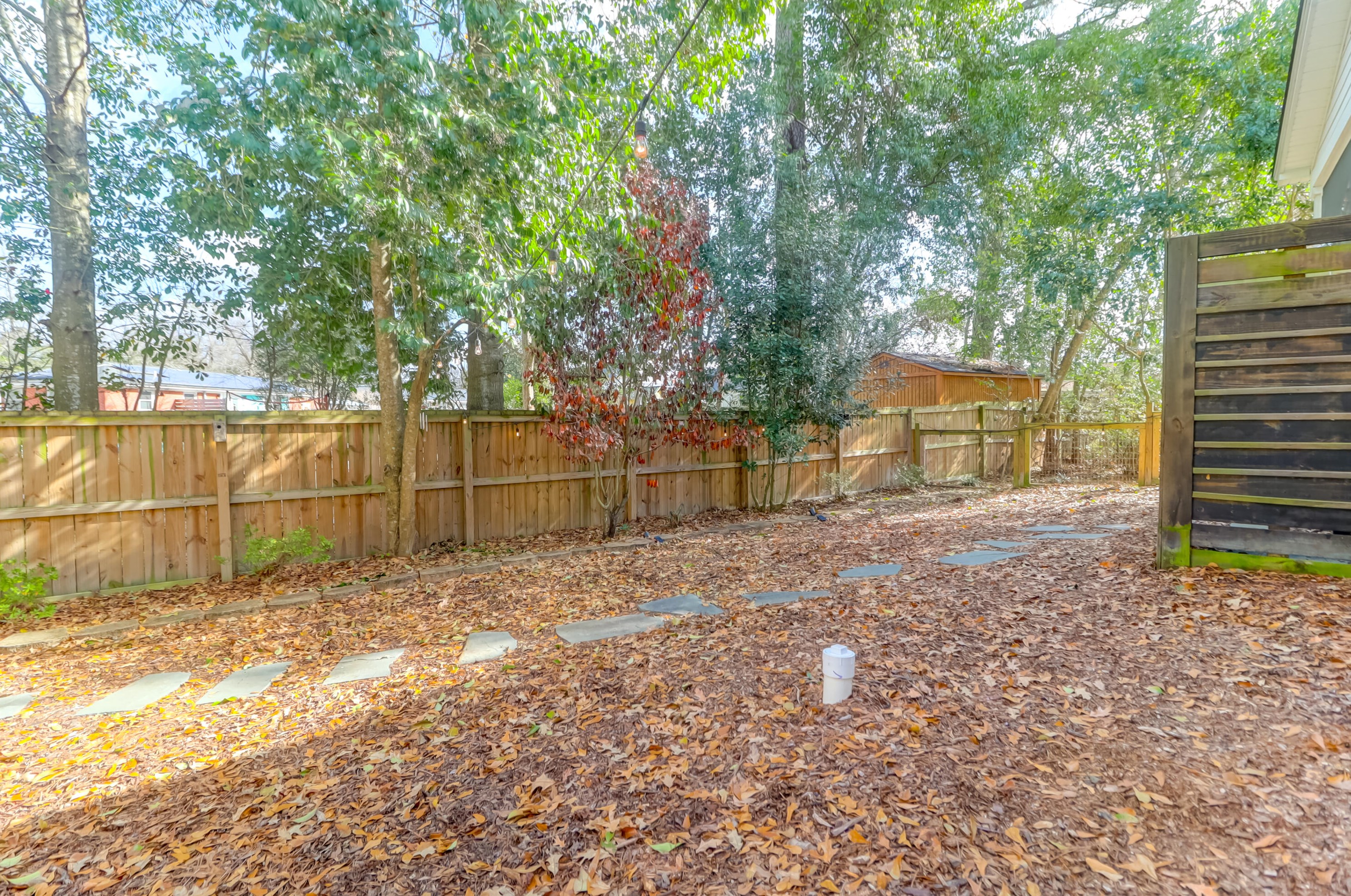5304 Hartford Cir, Charleston SC  29405-4122 exterior