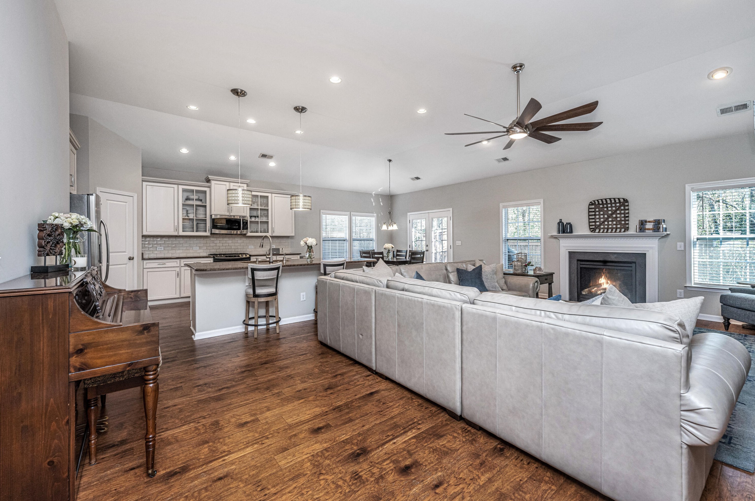 5459 Kings River Dr, Charleston SC  29420-7472 exterior