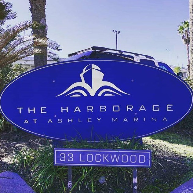 33 Lockwood Dr, Charleston SC  29401-1122 exterior