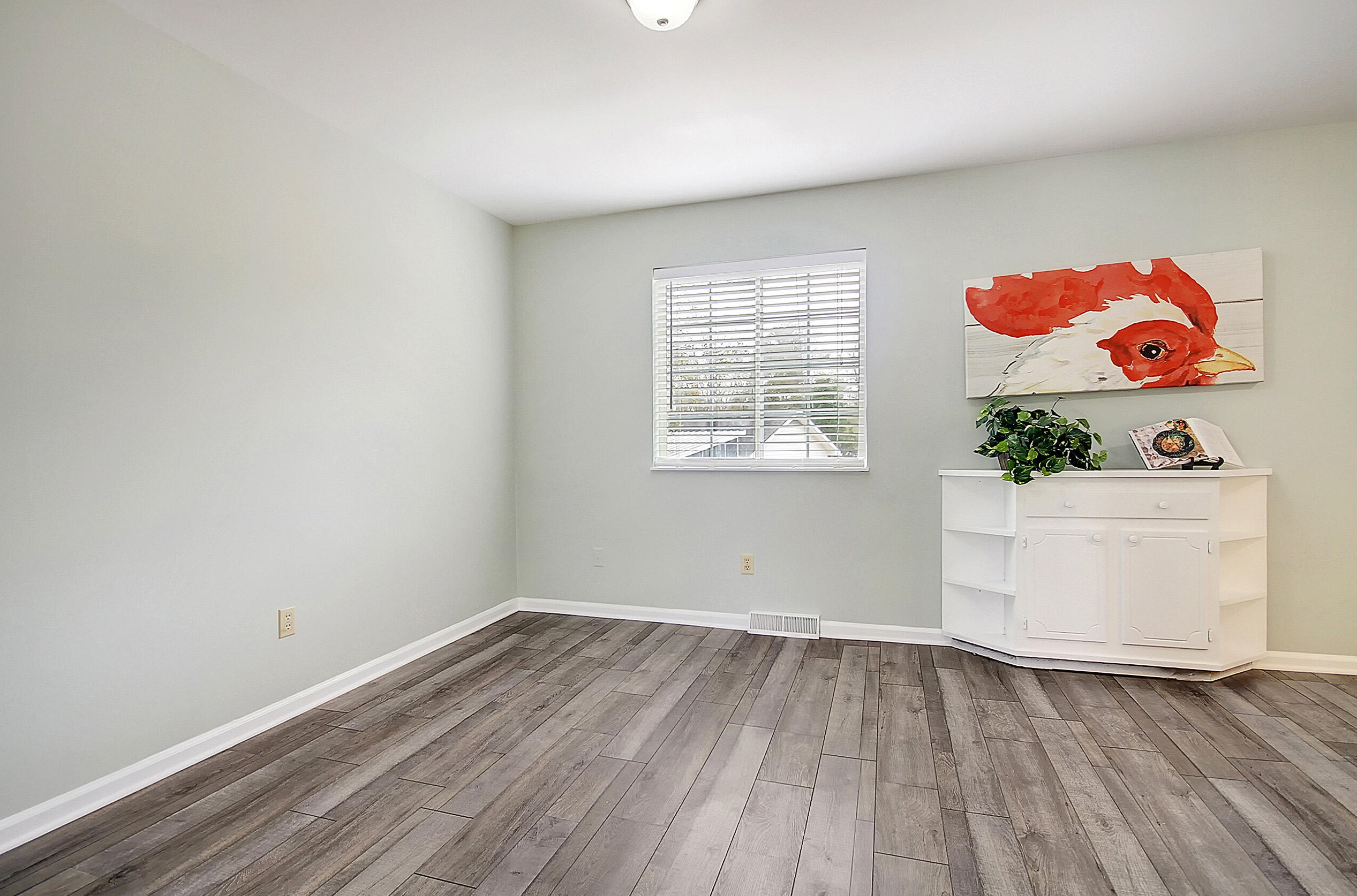 115 Garbon Dr, Summerville SC  29485-7425 exterior