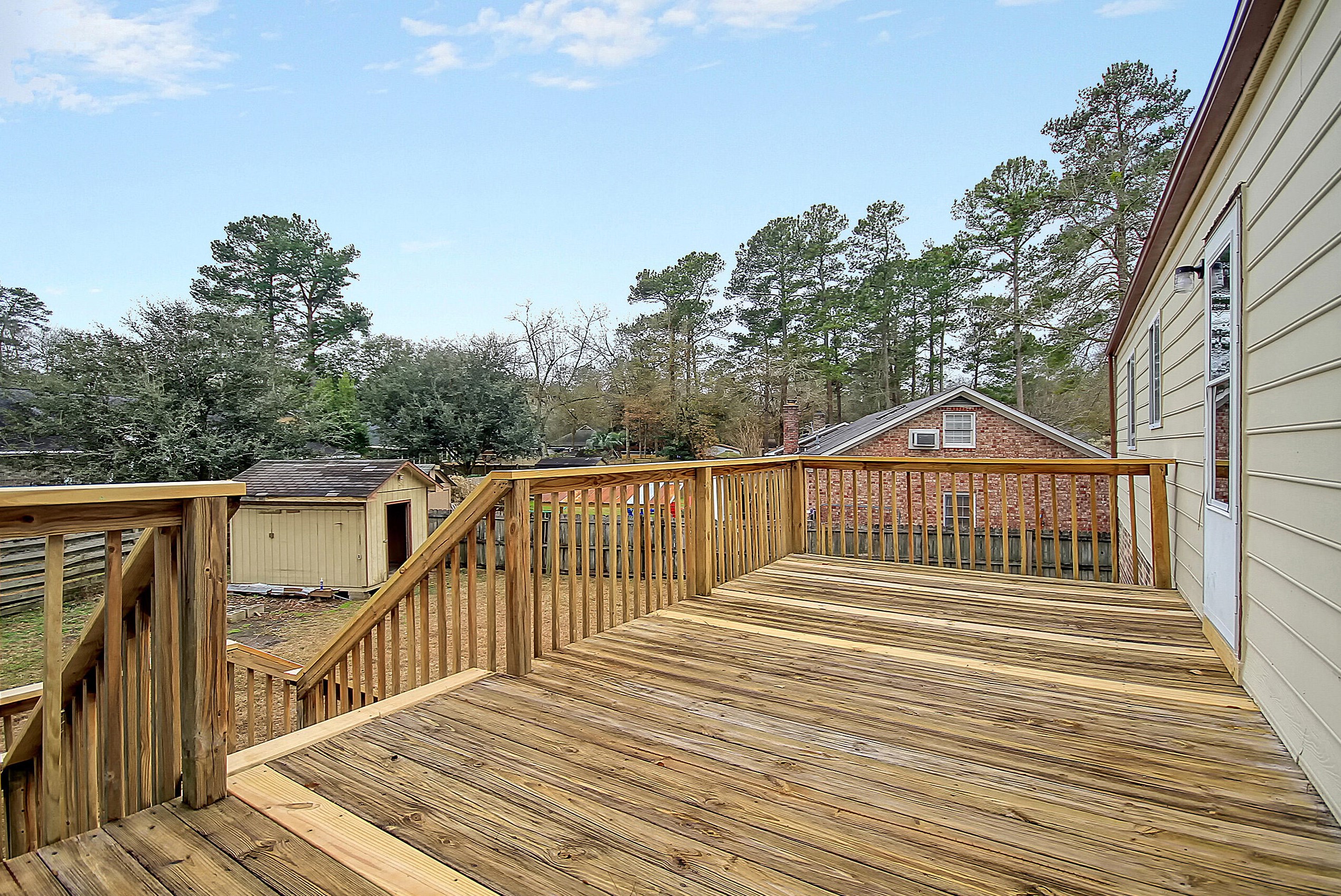 115 Garbon Dr, Summerville SC  29485-7425 exterior