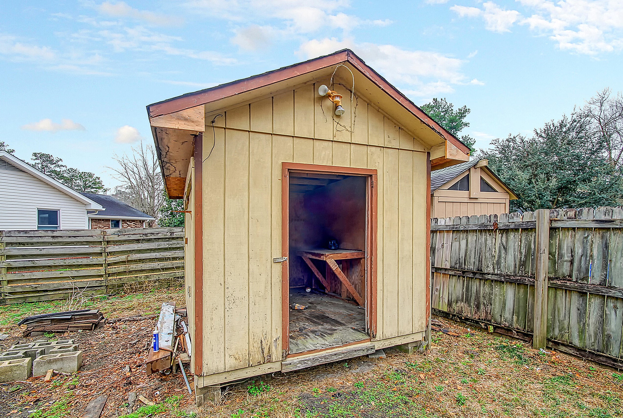 115 Garbon Dr, Summerville SC  29485-7425 exterior
