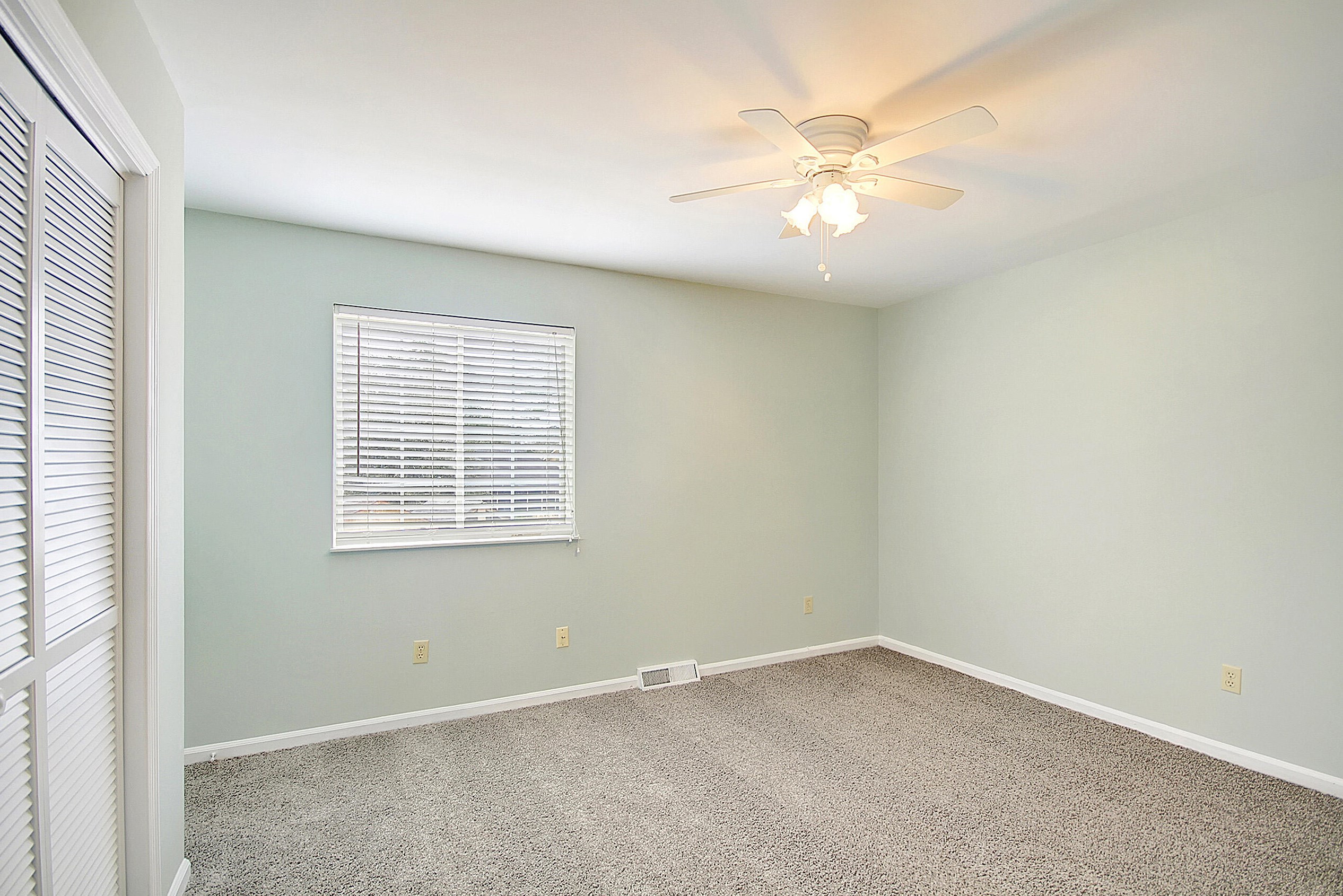 115 Garbon Dr, Summerville SC  29485-7425 exterior