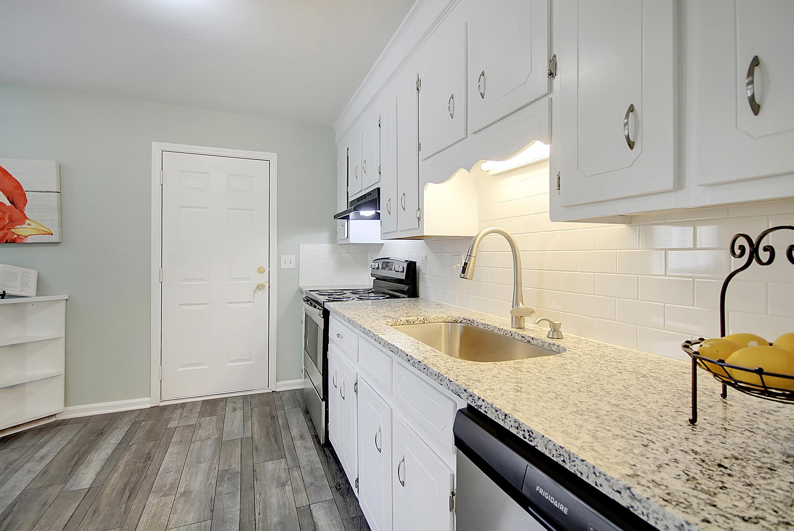 115 Garbon Dr, Summerville SC  29485-7425 exterior