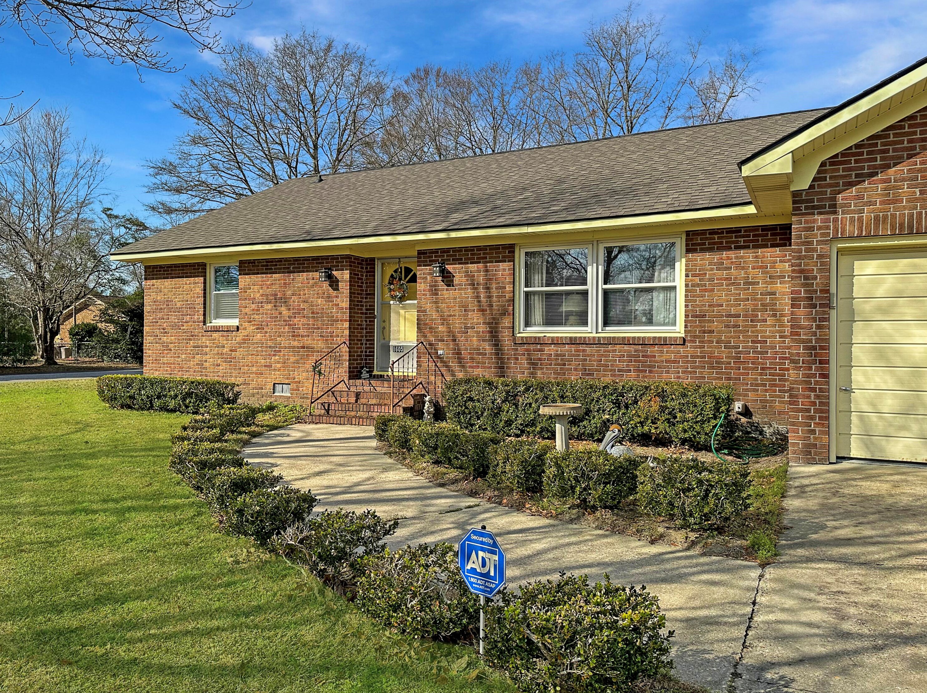 1605 Pinopolis Rd, Moncks Corner SC  29461-5921 exterior