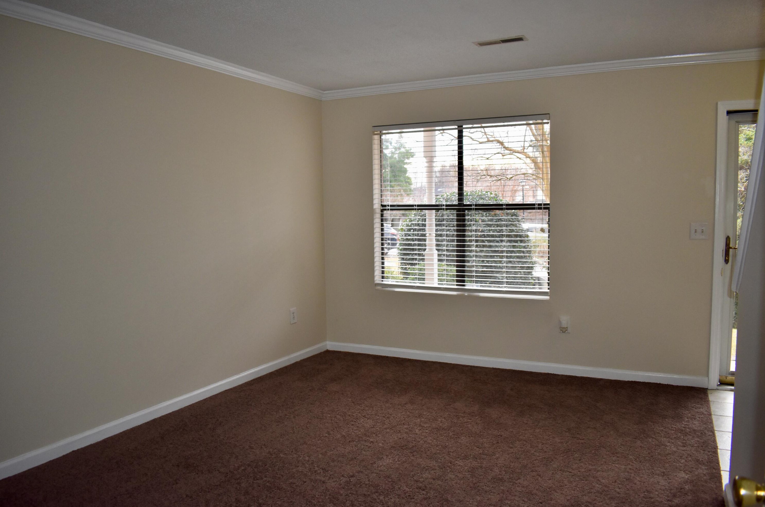 1930 Tropicana Rd, Charleston, SC 29406-4868