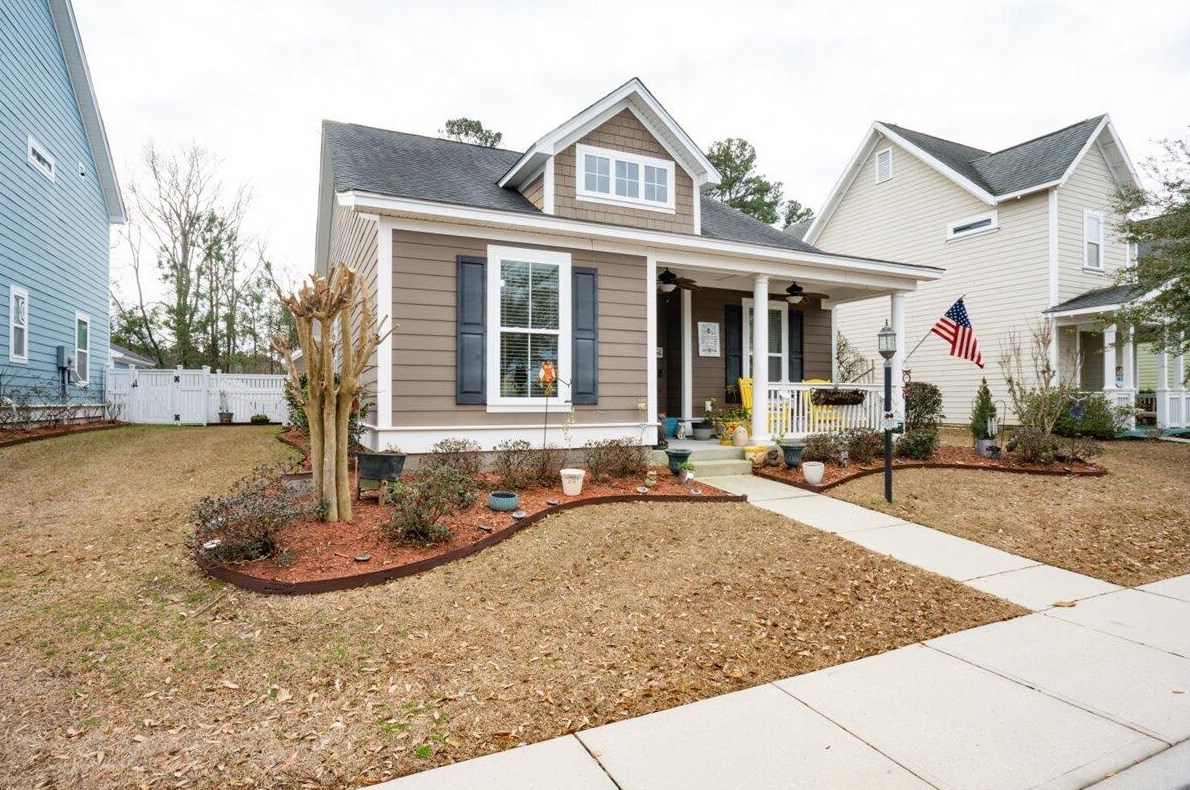 215 Forsythia Ave, Summerville, SC 29483-5368