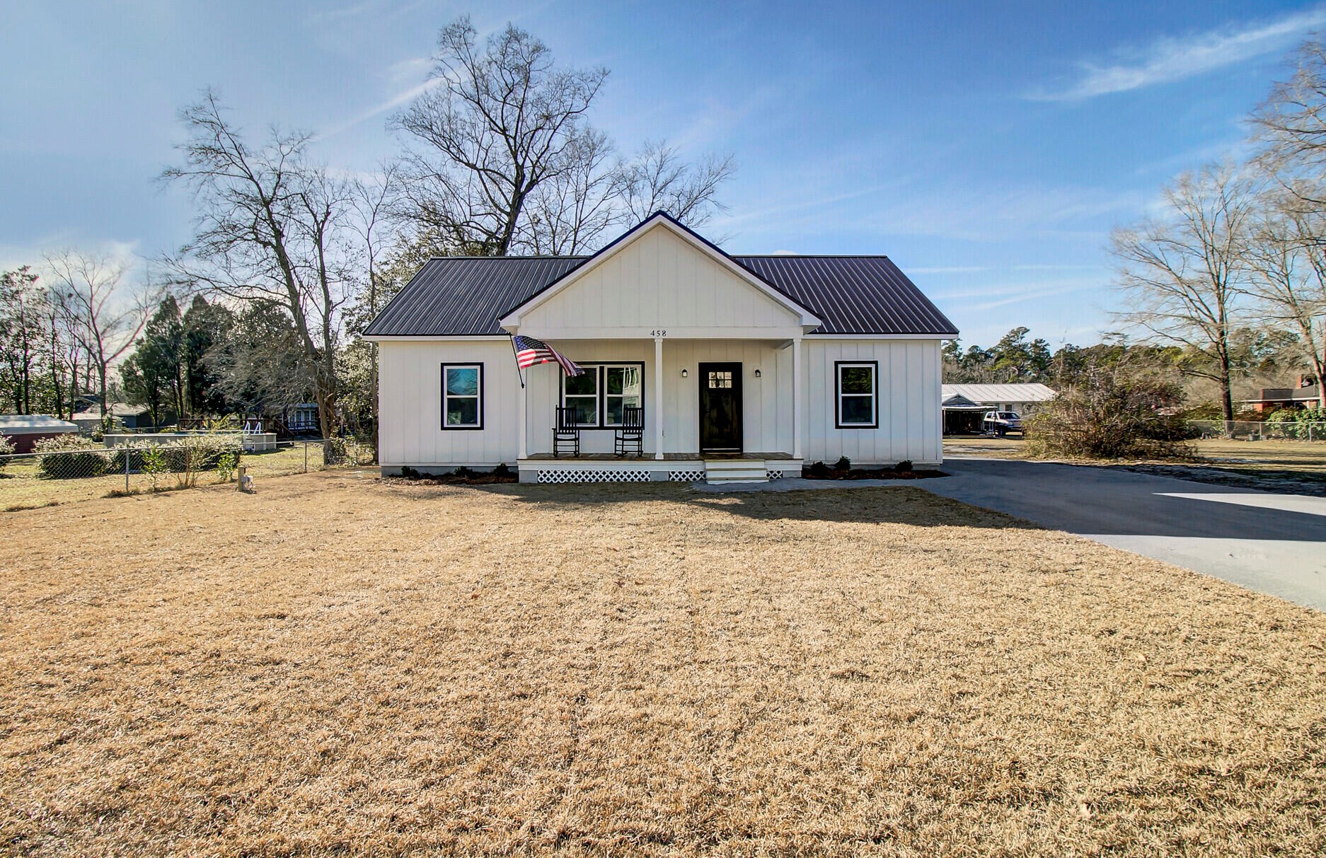 458 Morrow St, Moncks Corner, SC 29461-4086
