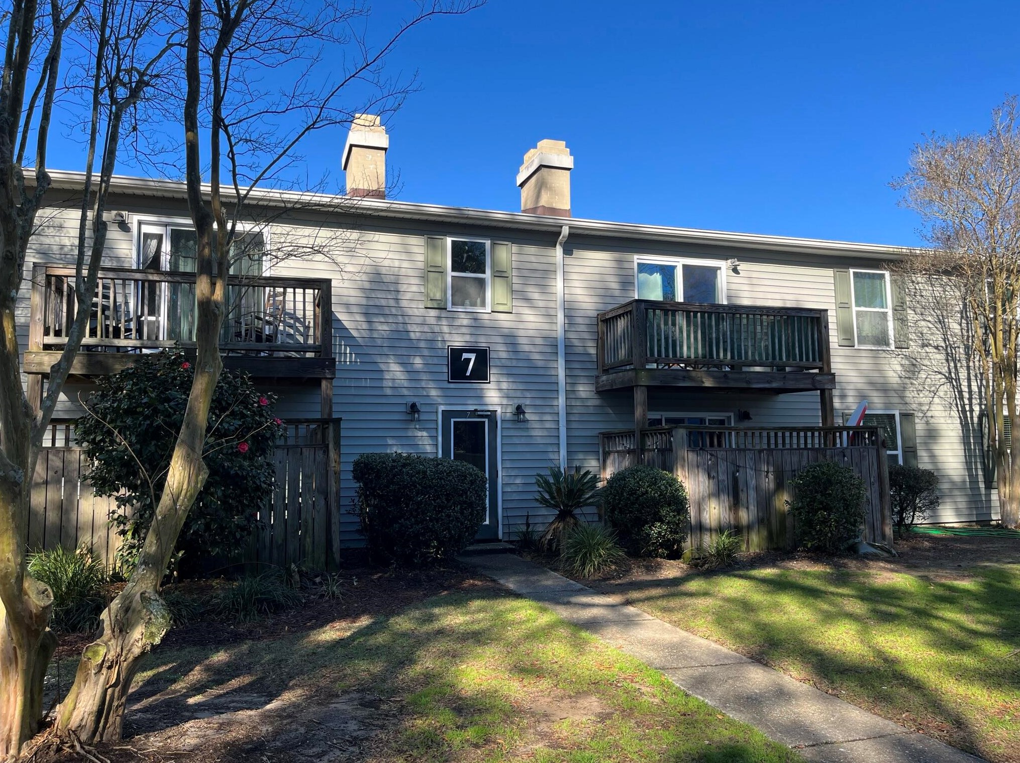 1402 Camp Rd, Charleston SC  29412-3732 exterior