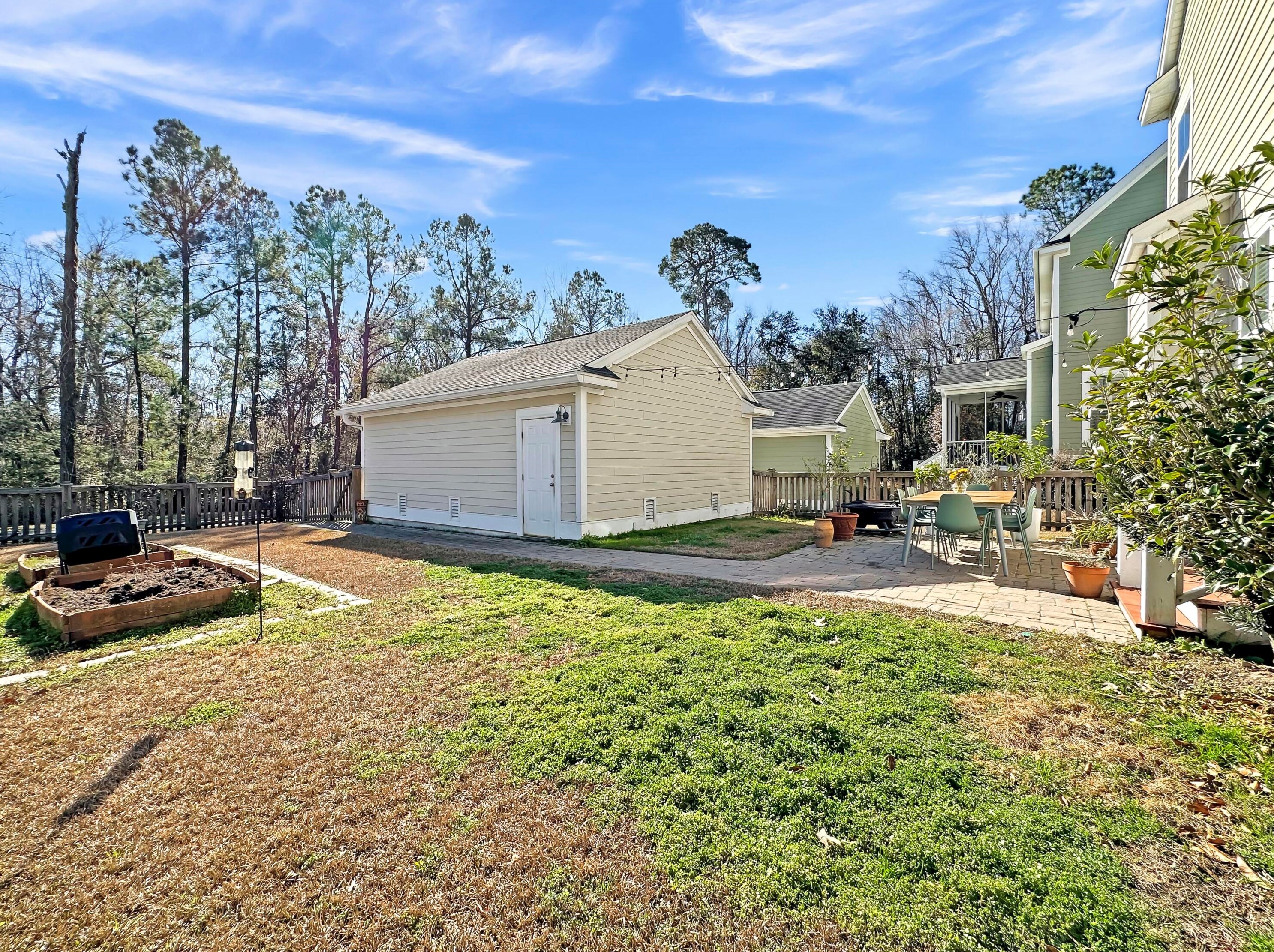 2565 Rutherford Way, Charleston SC  29414-6666 exterior