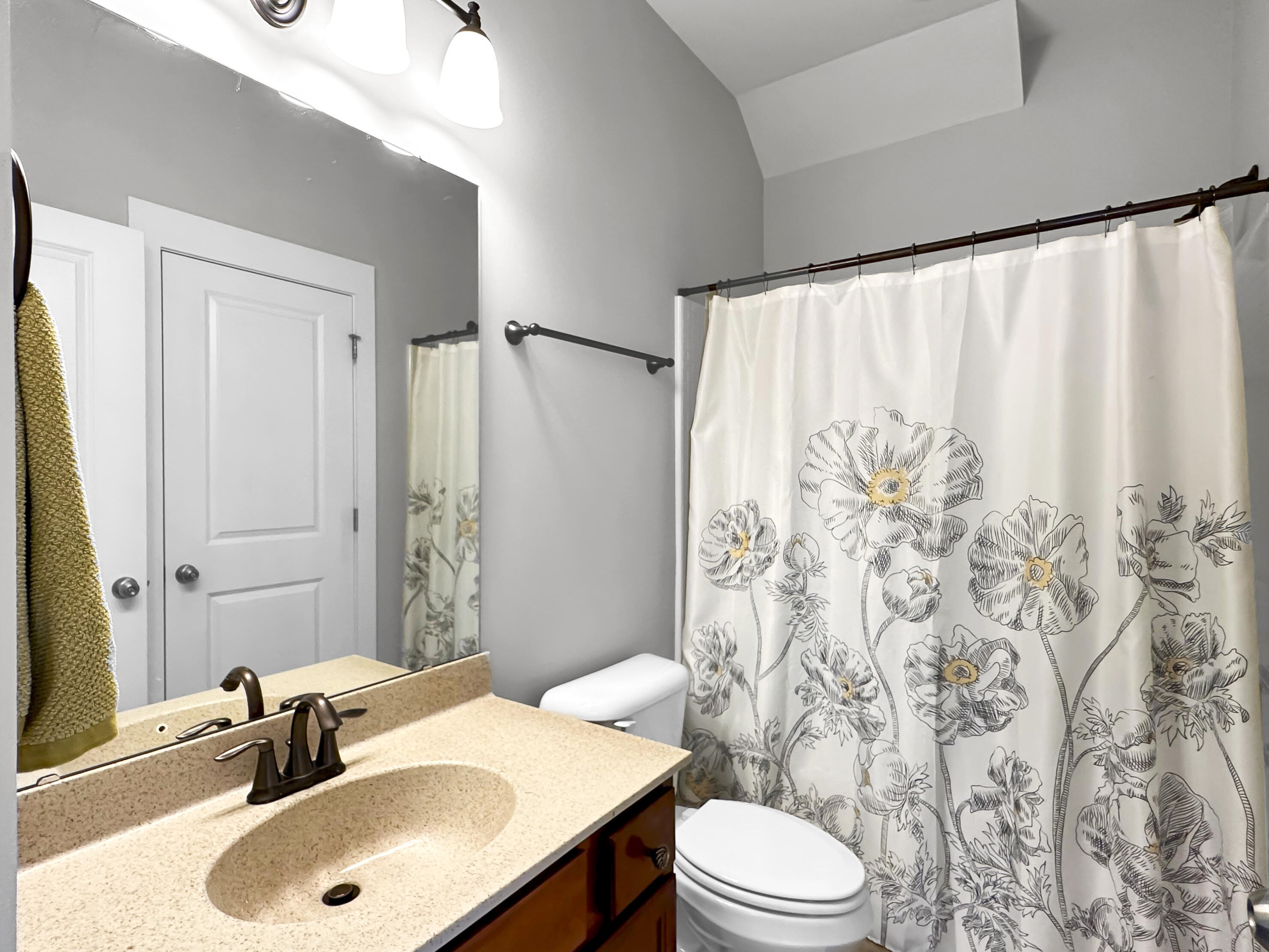 2565 Rutherford Way, Charleston SC  29414-6666 exterior